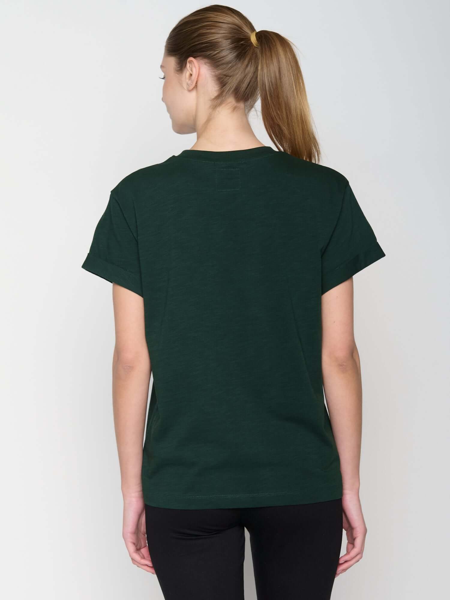 Dark Forest: Lässiges T-Shirt aus Bio-Baumwolle für Damen [22789]