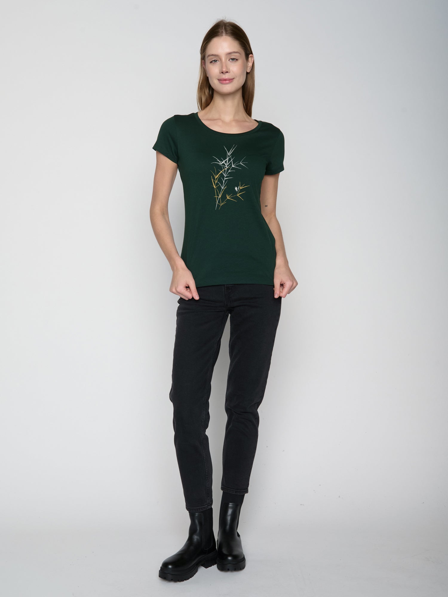 Dark Forest: Sportliches T-Shirt aus Bio-Baumwolle für Damen [22901]