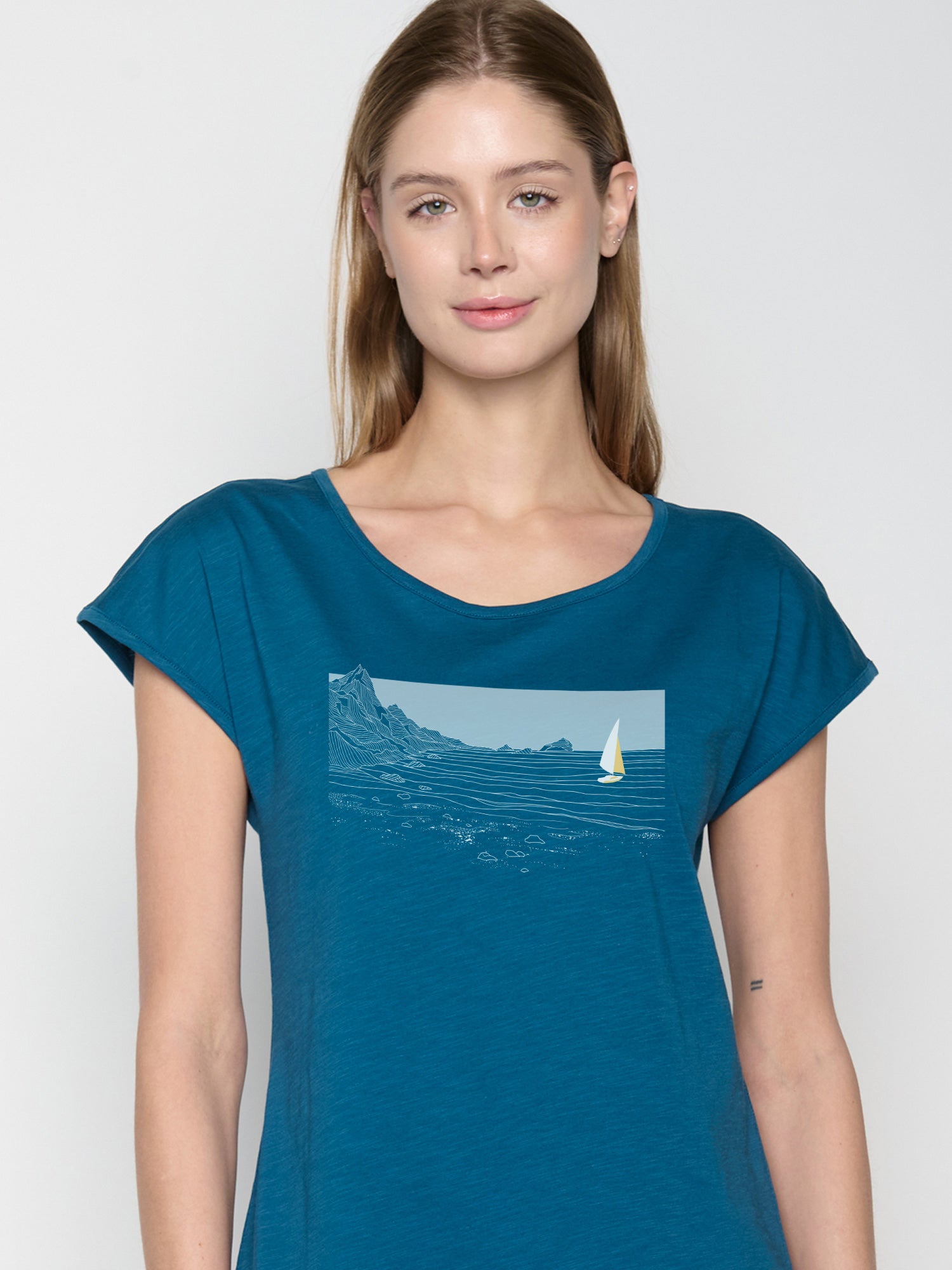Rich Blue: Lässiges T-Shirt aus Bio-Baumwolle für Damen [23144]