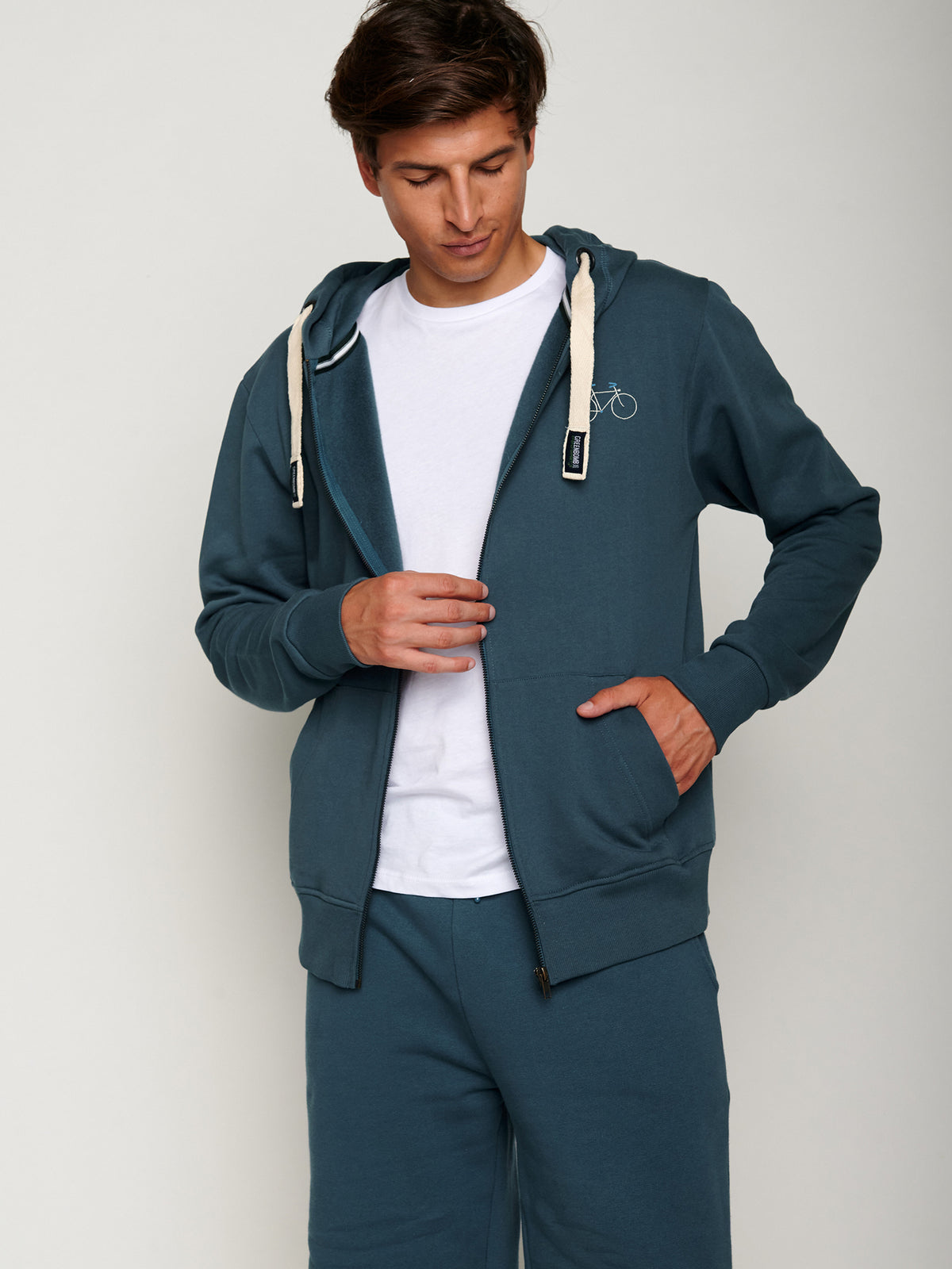 Blue Stone: Entspannte Zipjacke aus Bio-Baumwolle für Herren [24716]