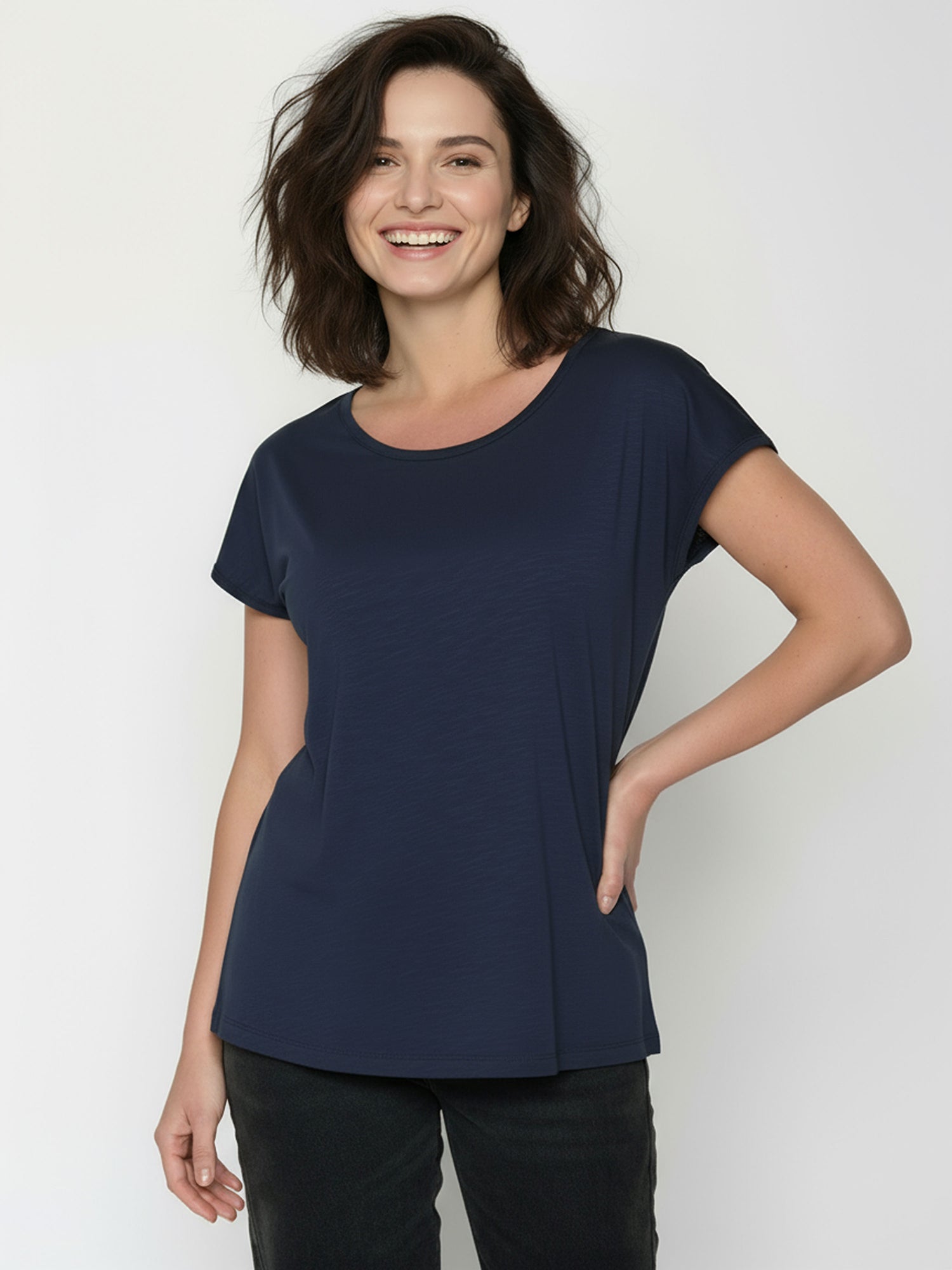 Navy: Lässiges T-Shirt aus Bio-Baumwolle für Damen [24784]