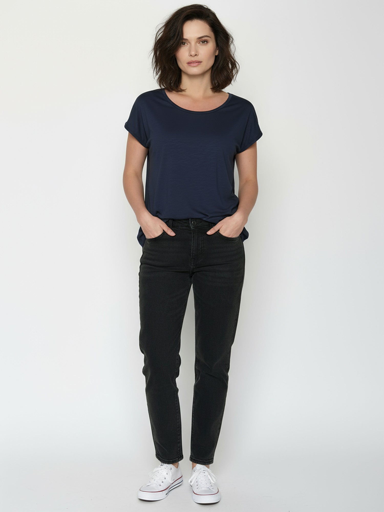 Navy: Lässiges T-Shirt aus Bio-Baumwolle für Damen [24786]