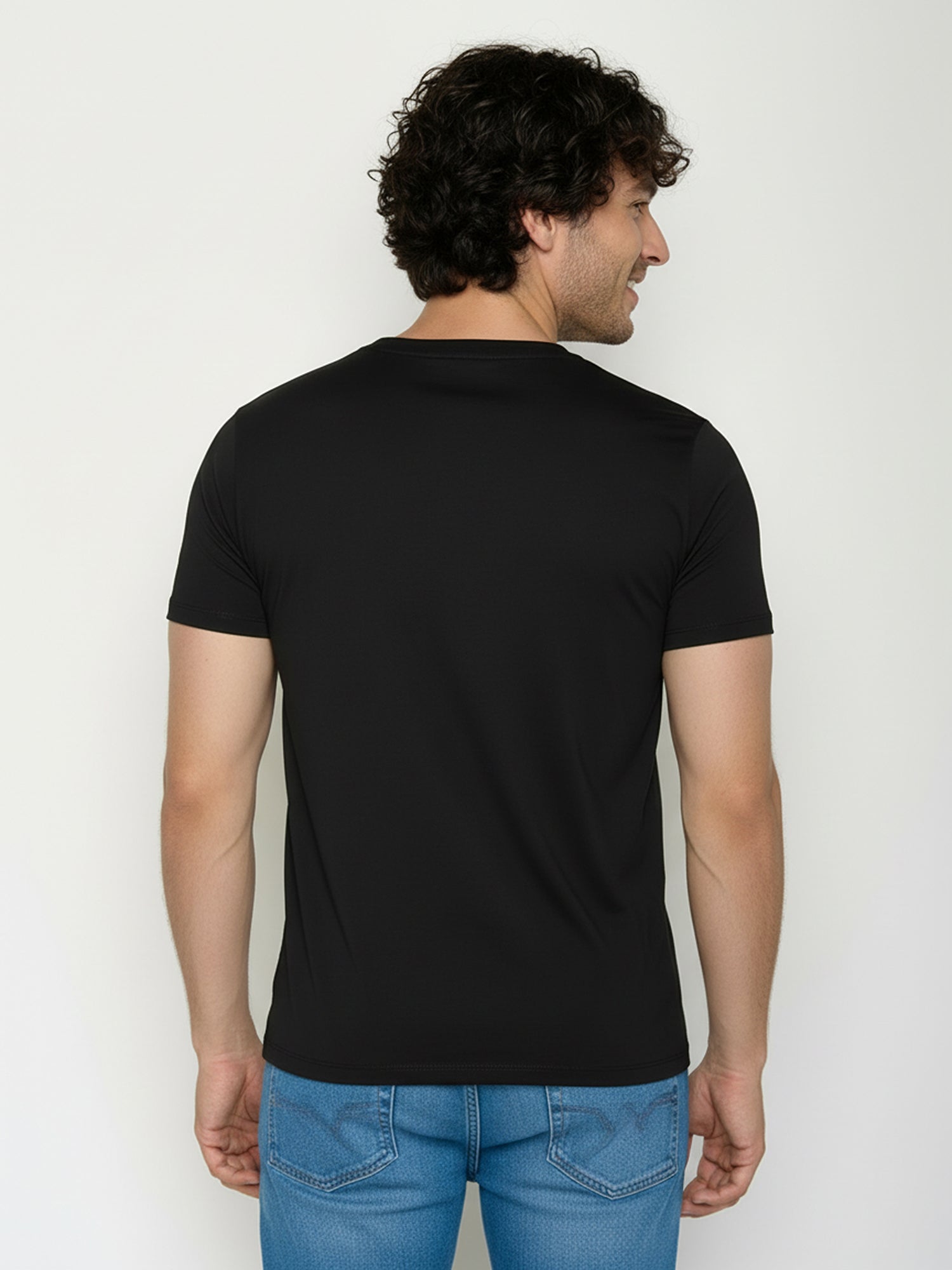 Black: Sportliches T-Shirt aus Bio-Baumwolle für Herren [24802]