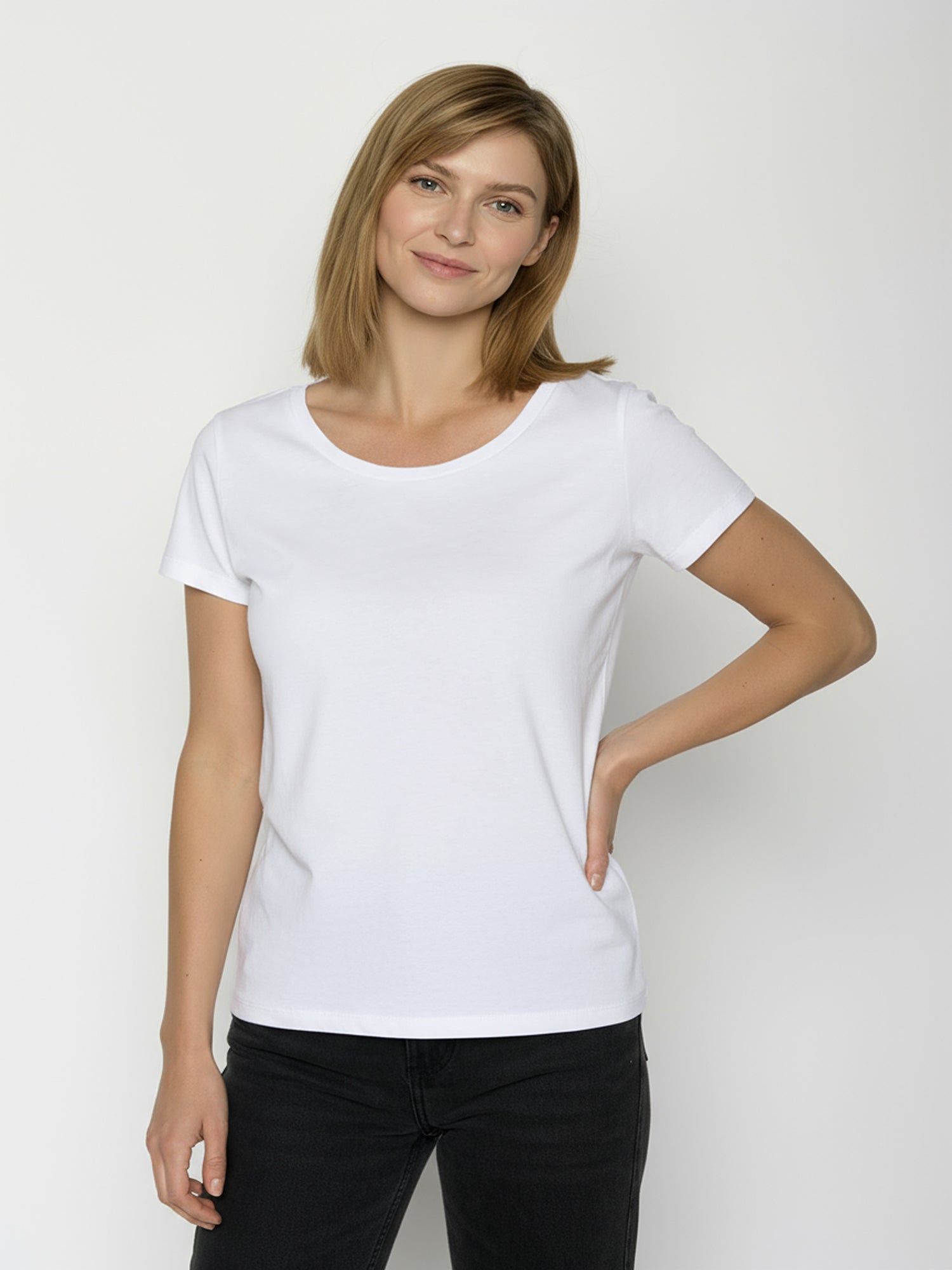 White: Sportliches T-Shirt aus Bio-Baumwolle für Damen [24819]