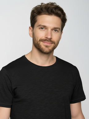 Black: Sportliches T-Shirt aus Bio-Baumwolle für Herren [24825]