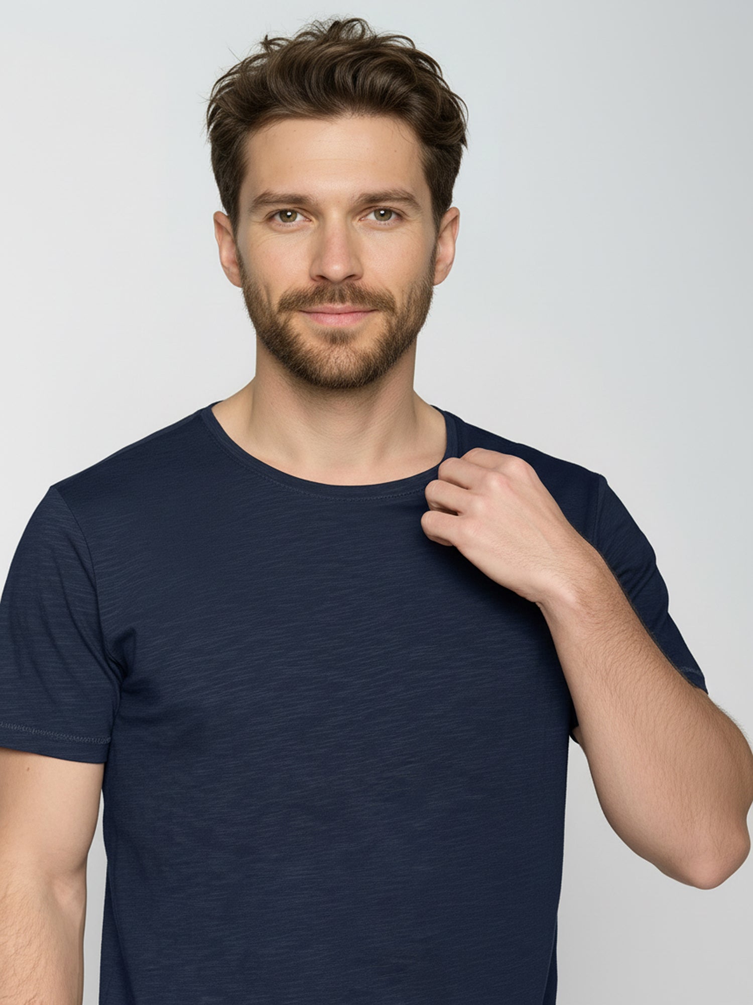 Navy: Sportliches T-Shirt aus Bio-Baumwolle für Herren [24830]