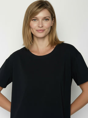 Black: Lässiges T-Shirt aus Bio-Baumwoll Mix für Damen [24845]