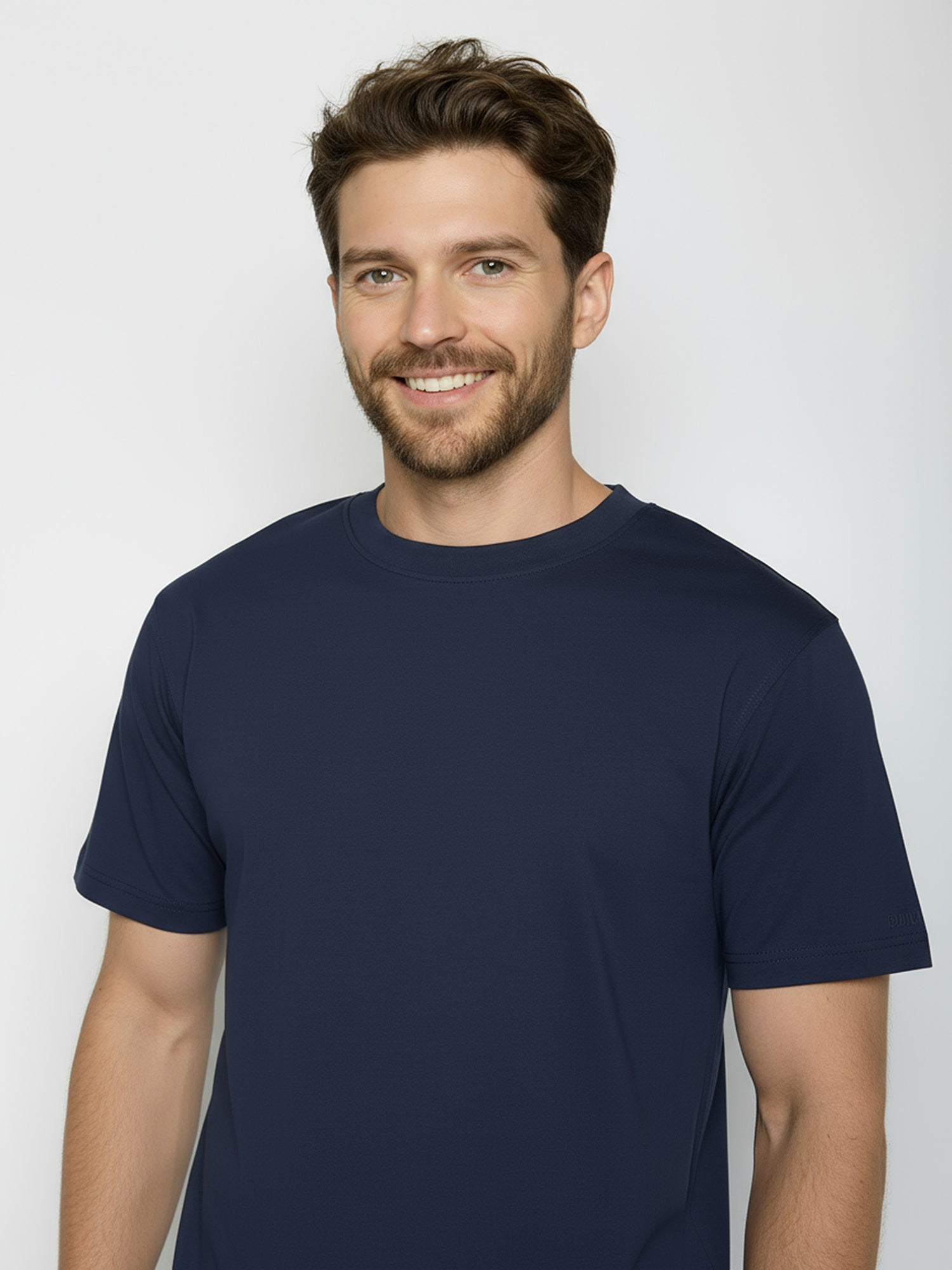 Navy: Lässiges T-Shirt aus Bio-Baumwolle für Herren [24895]