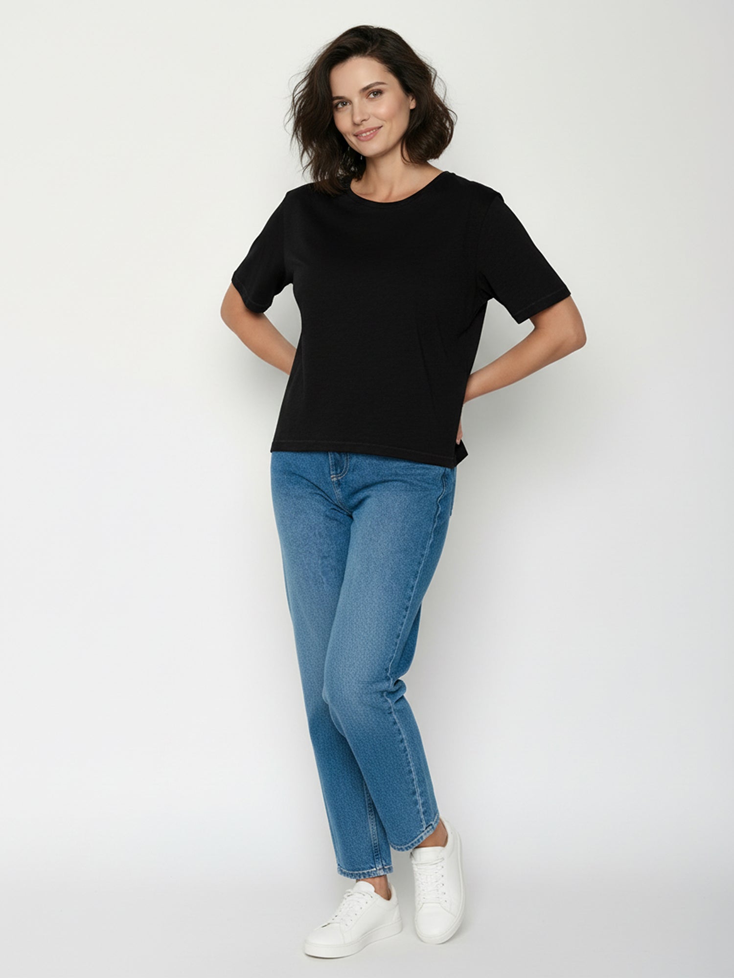 Black: Kastiges T-Shirt aus Bio-Baumwolle für Damen [24907]