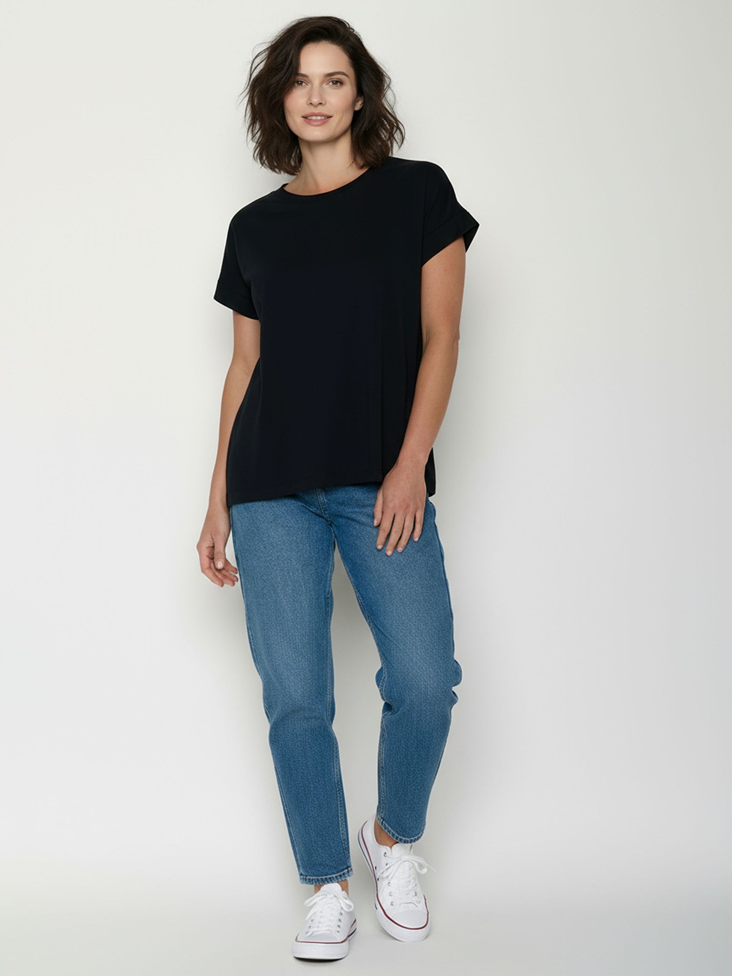 Black: Sportliches T-Shirt aus Bio-Baumwolle mit Rollup Sleeve für Damen [24917]