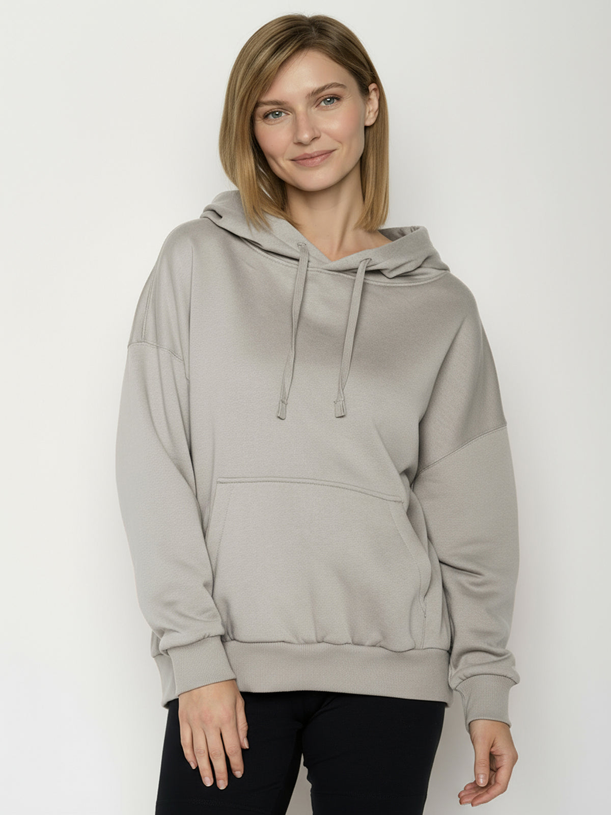 Sandstone: Lässiger Hoodie aus Bio-Baumwolle für Damen [25025]