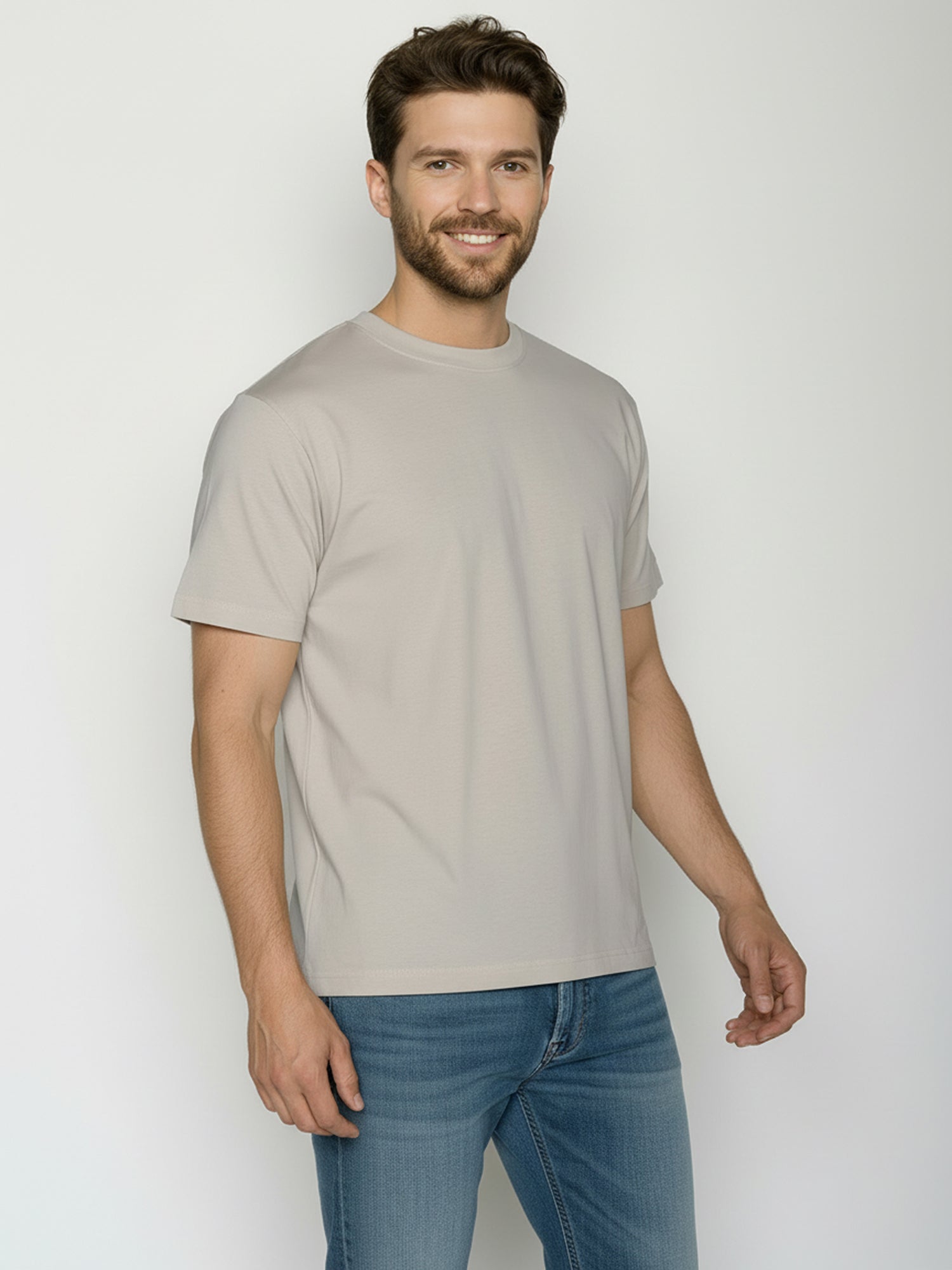 Sandstone: Lässiges Oversize-T-Shirt aus Bio-Baumwolle für Herren [25150]