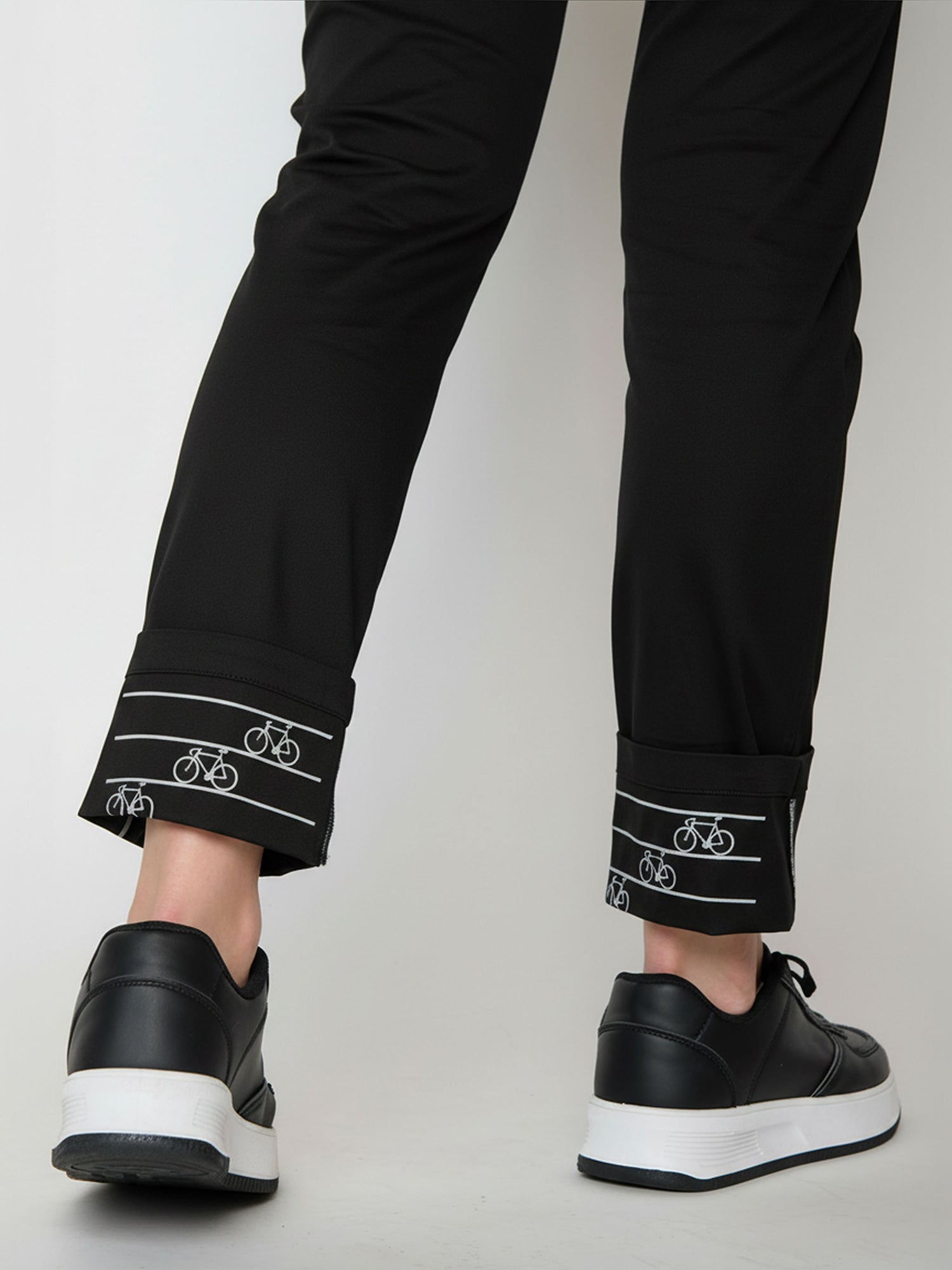 Black: Gemütliche Chino aus Bio-Baumwoll Mix für Damen [25808]