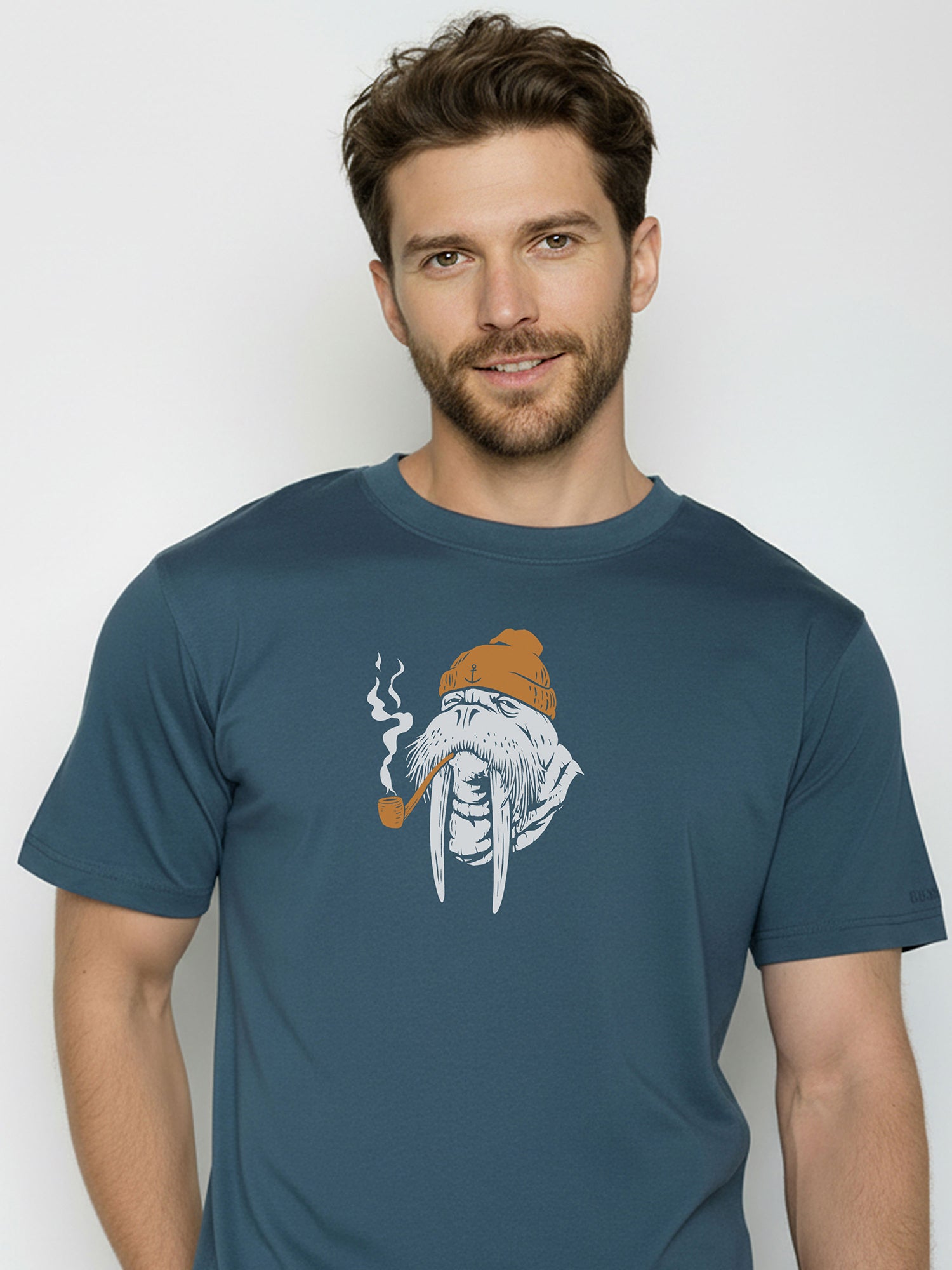 Blue Pine: Lässiges Oversize-T-Shirt aus Bio-Baumwolle für Herren [25867]