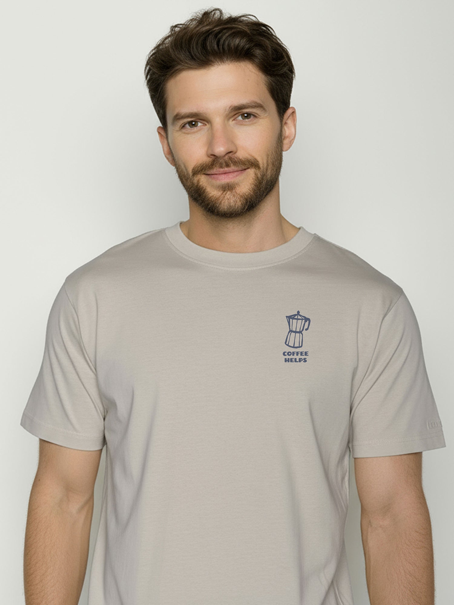 Sandstone: Lässiges Oversize-T-Shirt aus Bio-Baumwolle für Herren [26056]
