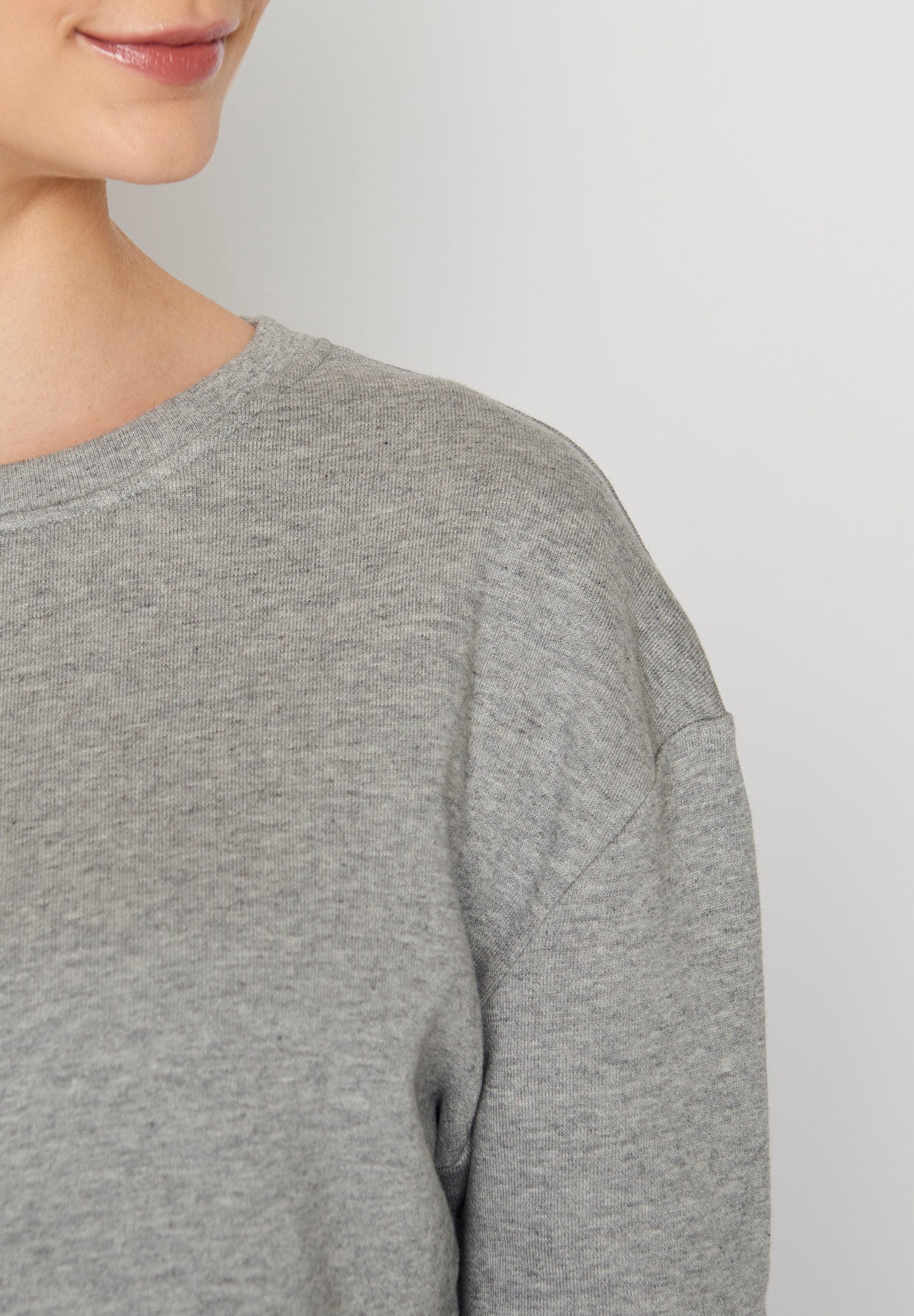 Heather Grey: Gemütliches Sweatshirt aus Bio-Baumwolle für Damen [234]
