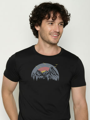 Black: Sportliches T-Shirt aus Bio-Baumwolle für Herren [26175]