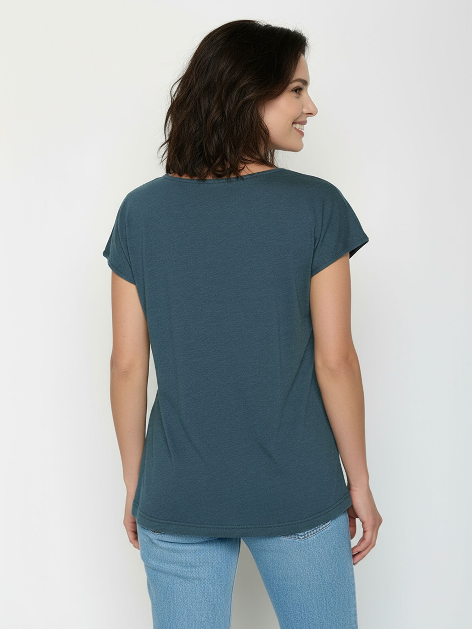Ash Blue: Lässiges T-Shirt aus Bio-Baumwolle für Damen [26367]