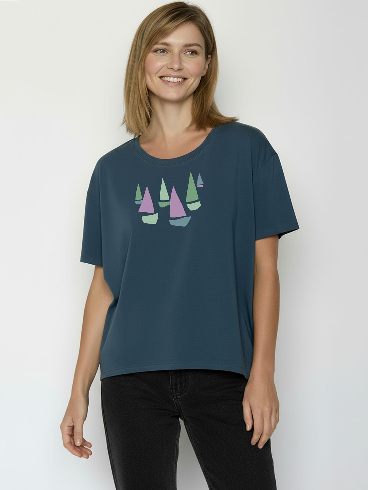 Ash Blue: Lässiges T-Shirt aus Bio-Baumwoll-Mix für Damen [26444]