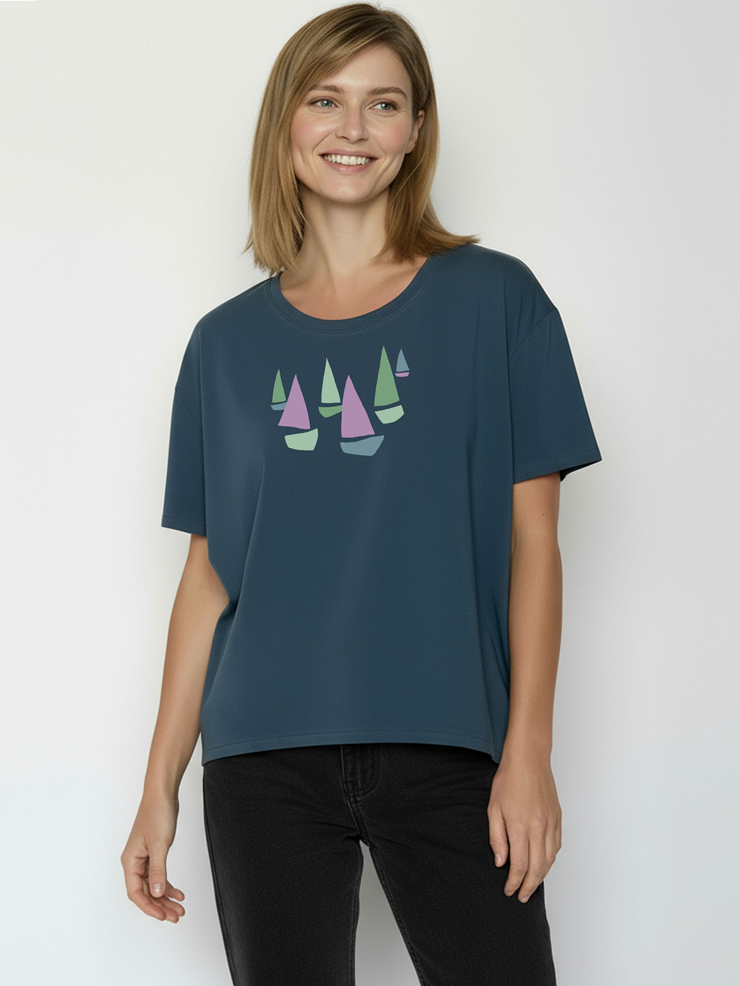 Ash Blue: Lässiges T-Shirt aus Bio-Baumwoll-Mix für Damen [26444]