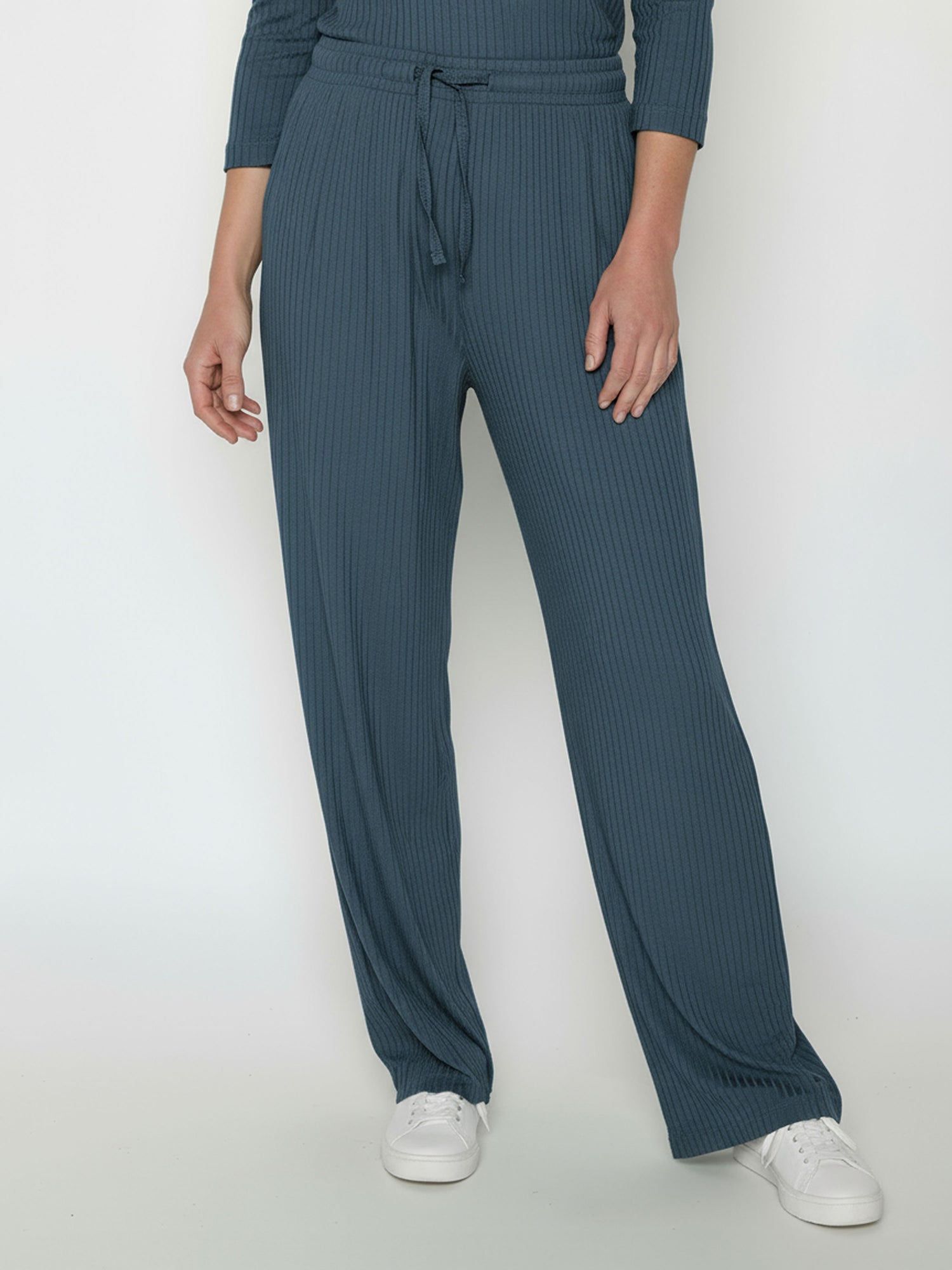 Ash Blue: Lässige Hose aus LENZING™ ECOVERO™ für Damen [26672]