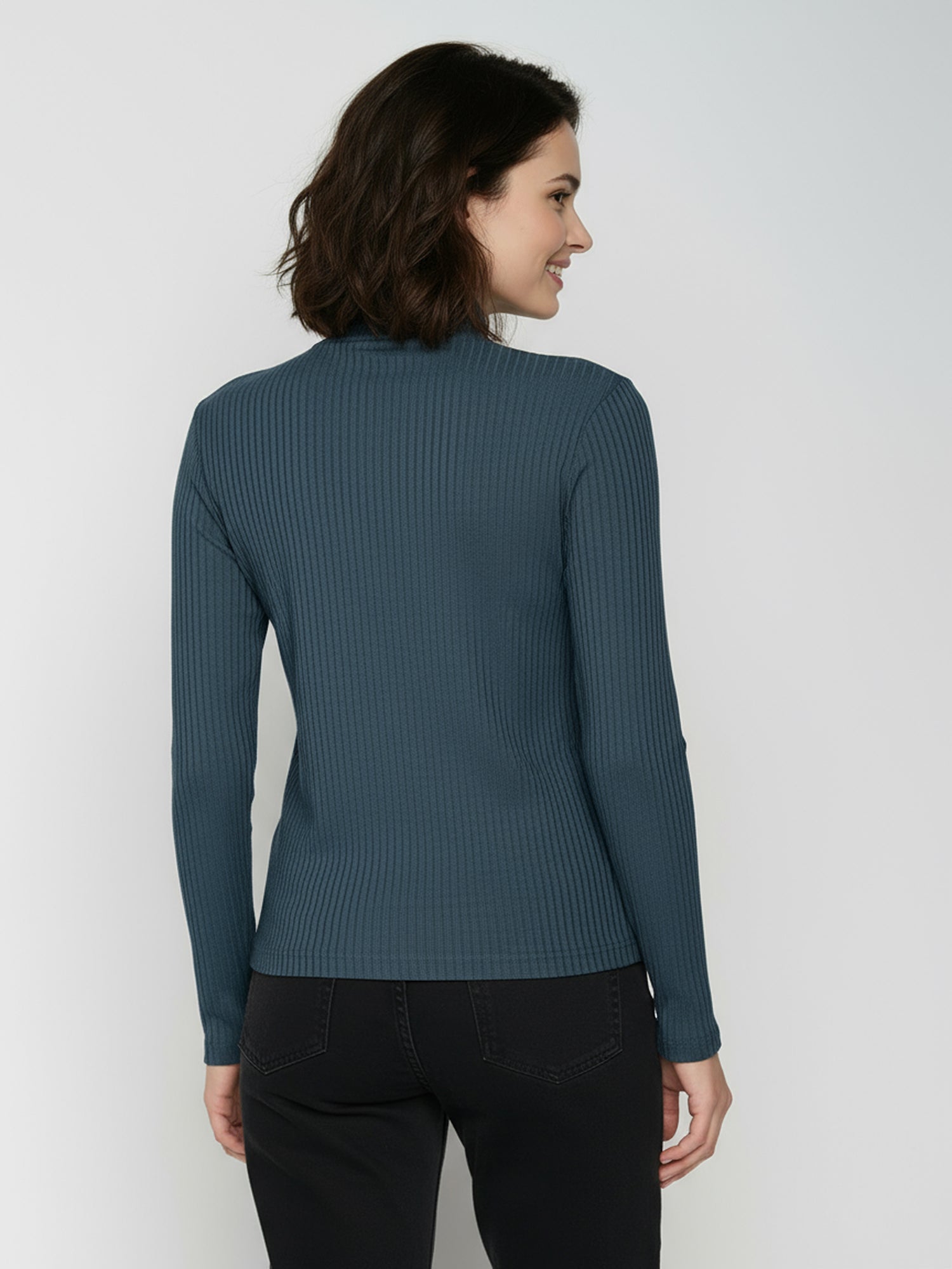 Ash Blue: Lässiges Longsleeve aus LENZING™ TENCEL™ Mix für Damen [26705]