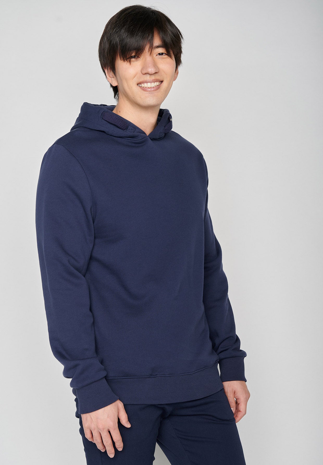 Navy: Kuschliger Hoodie aus Bio-Baumwolle für Herren [2417]