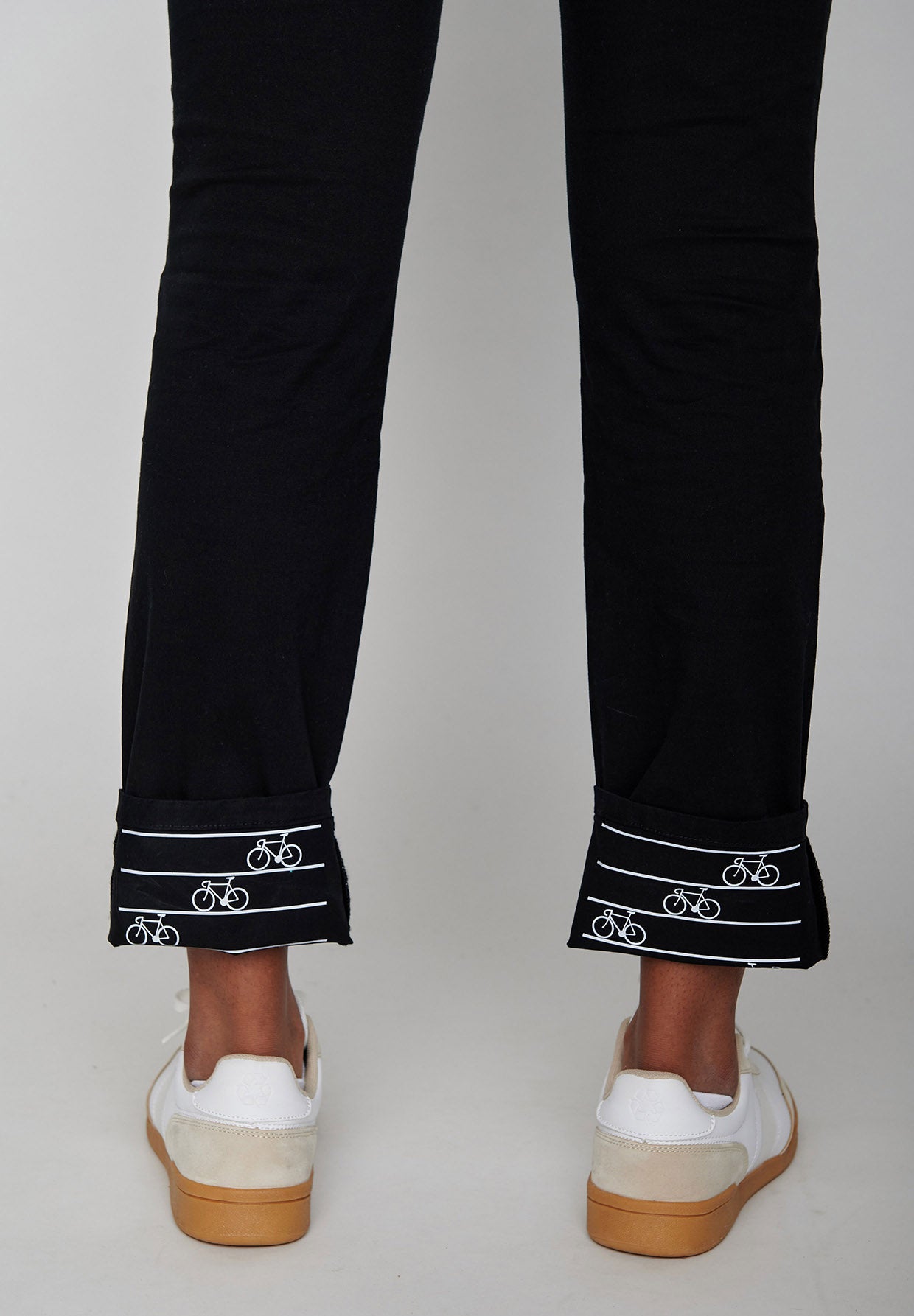 Schwarz:  Gemütliche Chino aus Bio-Baumwoll Mix für Damen [2508]
