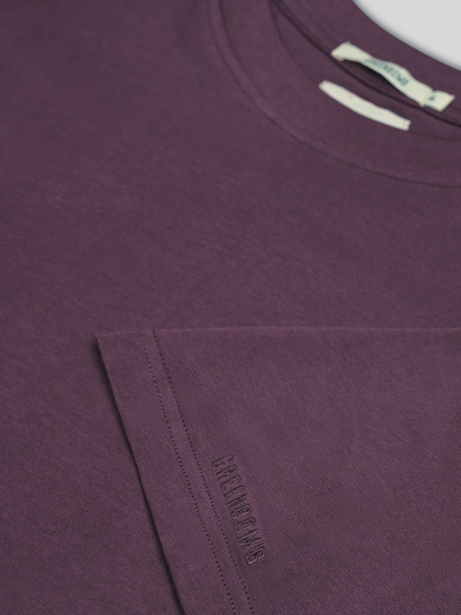 Berry Bark: Lässiges Oversize-T-Shirt aus Bio-Baumwolle für Herren [27040]