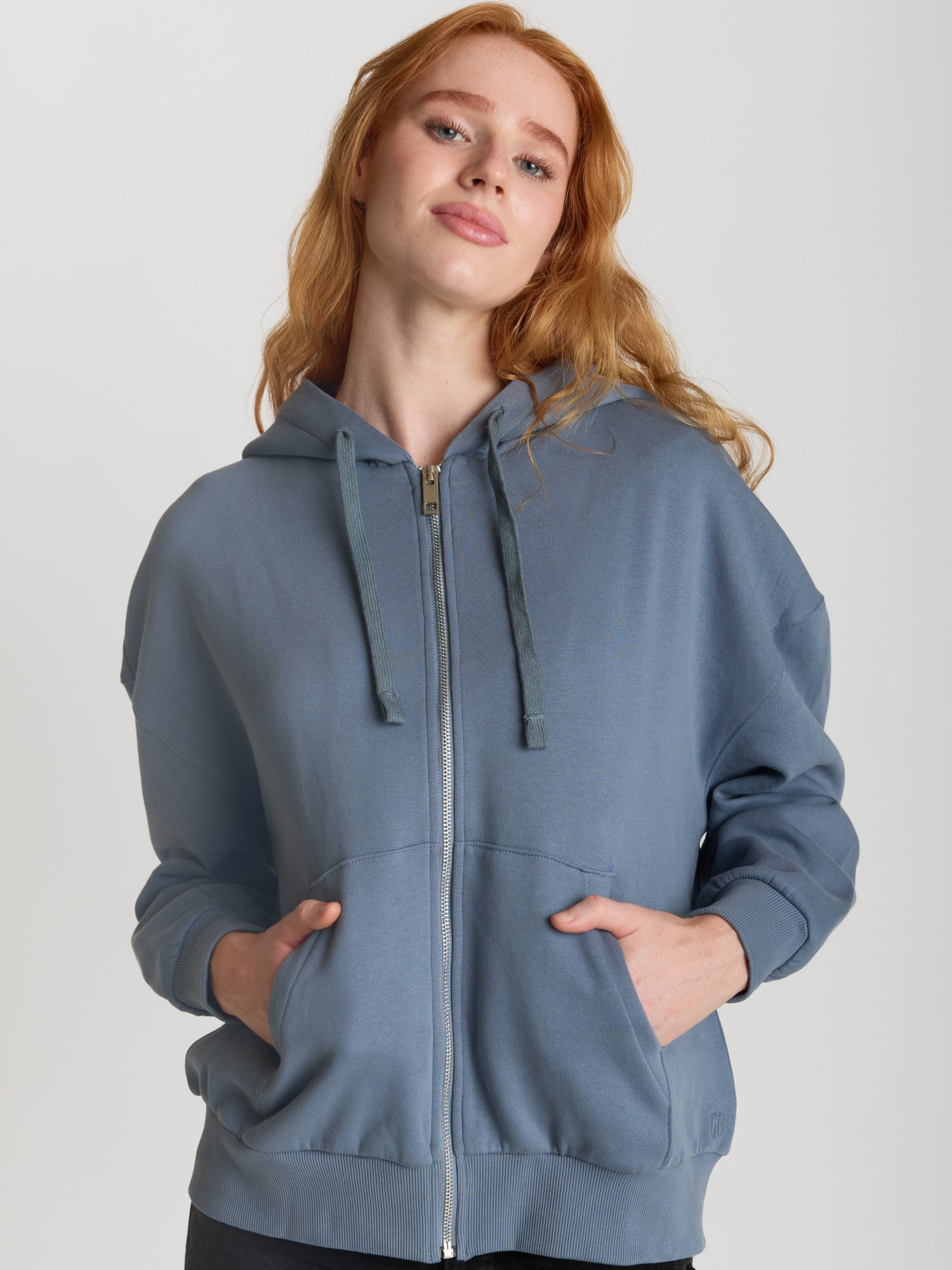 Vintage Blue: Lässige Sweatjacke aus Bio-Baumwolle für Damen [27610]