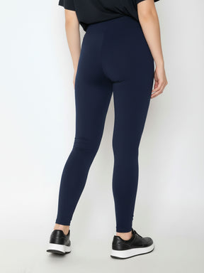 Navy: Sportliche Leggings aus Bio-Baumwolle für Damen [27628]