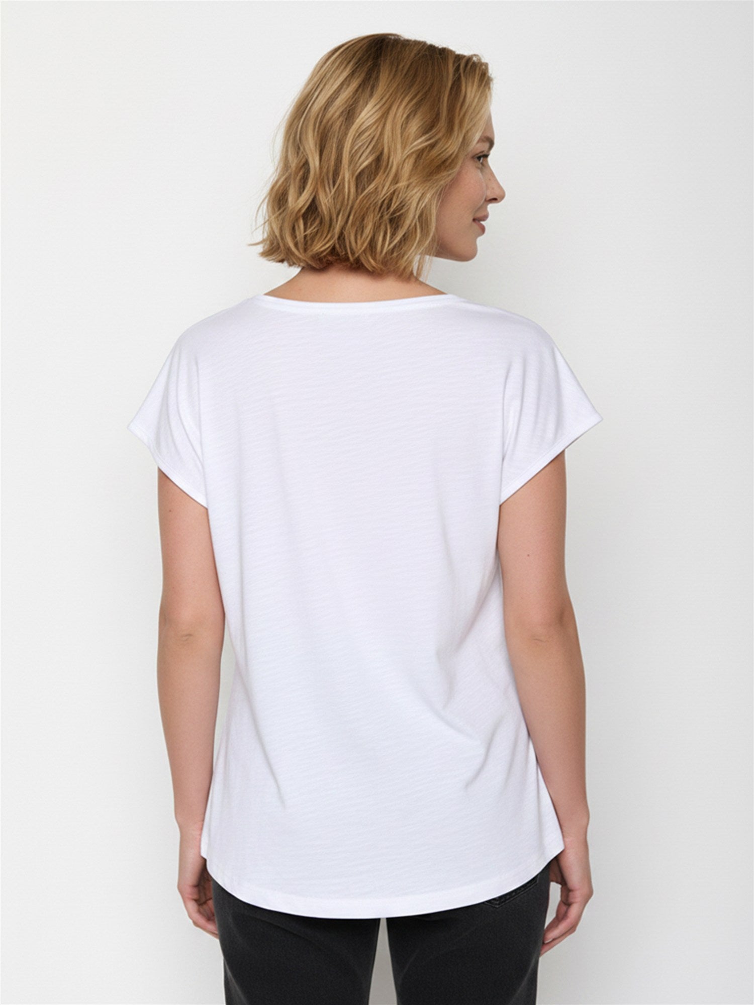 White: Lässiges T-Shirt aus Bio-Baumwolle für Damen [27644]