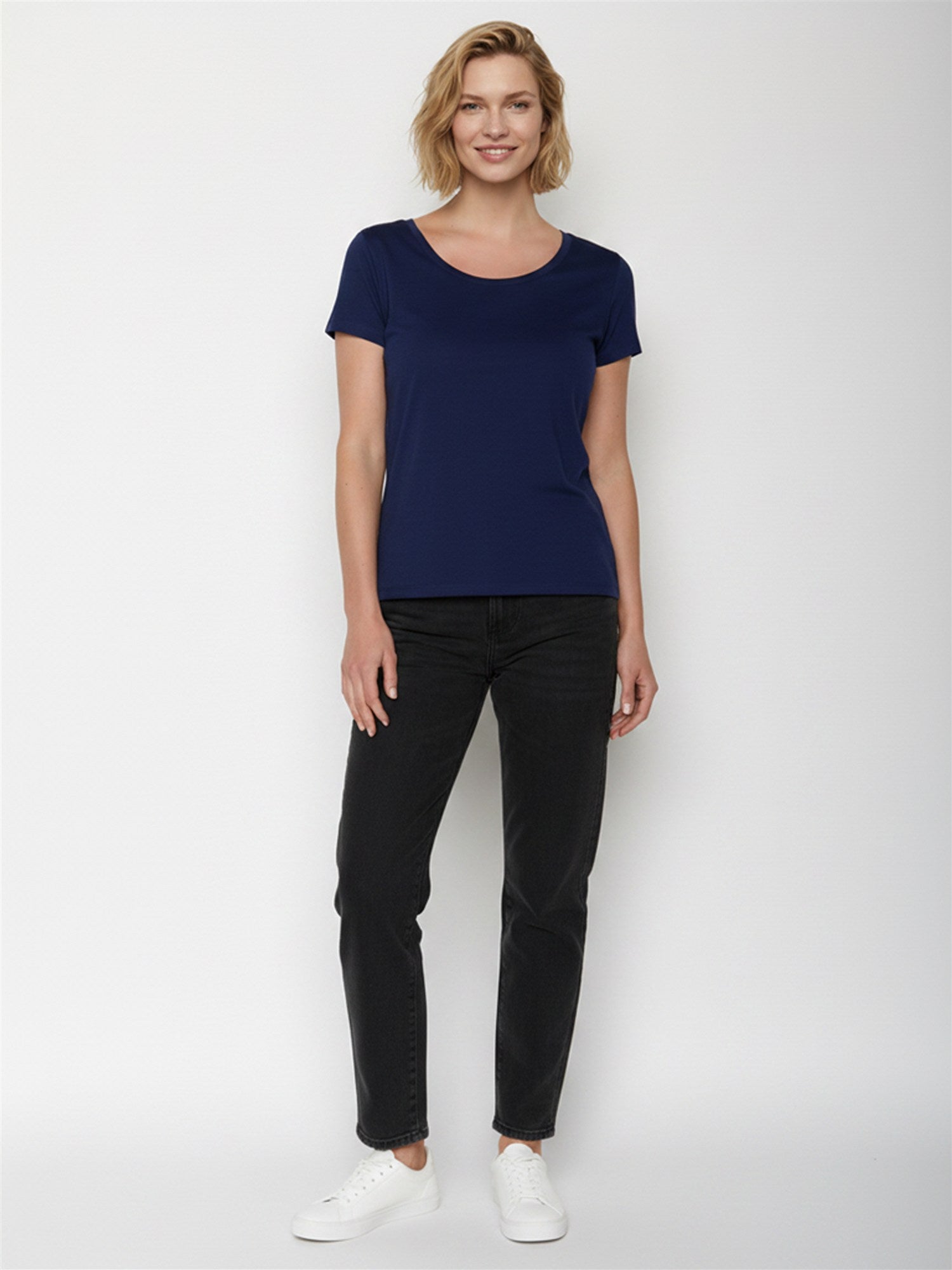 Navy: Sportliches T-Shirt aus Bio-Baumwolle für Damen [27672]