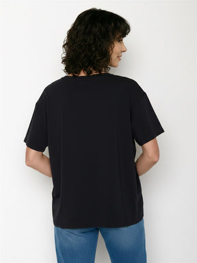 Black: Lässiges T-Shirt aus Bio-Baumwoll-Mix für Damen [27709]