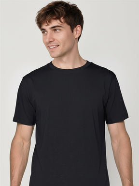 Black: Lässiges Oversize-T-Shirt aus Bio-Baumwolle für Herren [27738]