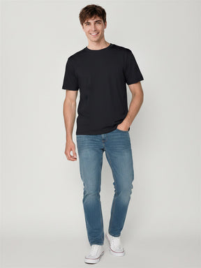 Black: Lässiges Oversize-T-Shirt aus Bio-Baumwolle für Herren [27739]
