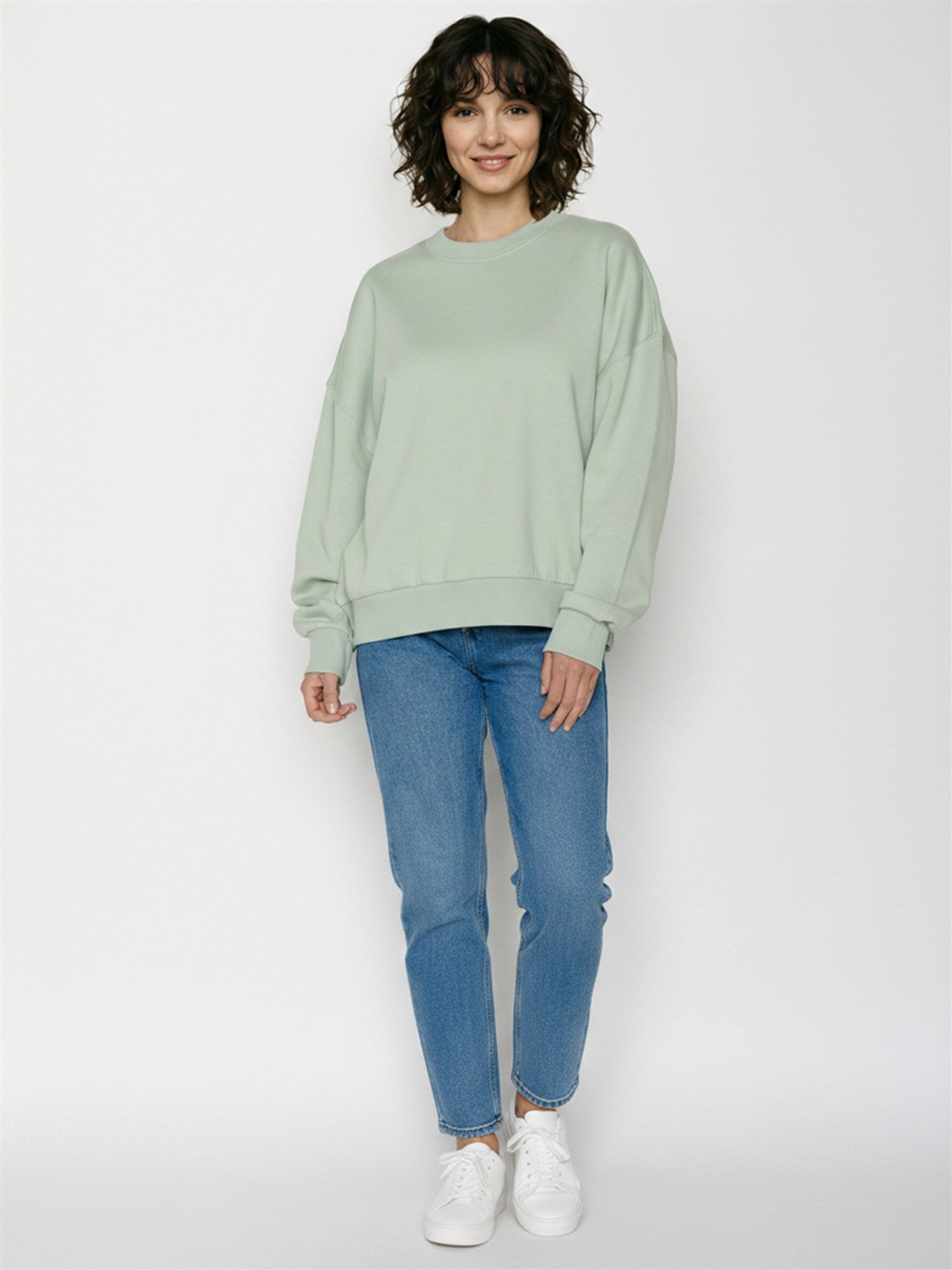 Muted Mint: Lässiges Sweatshirt aus Bio-Baumwolle für Damen [28718]
