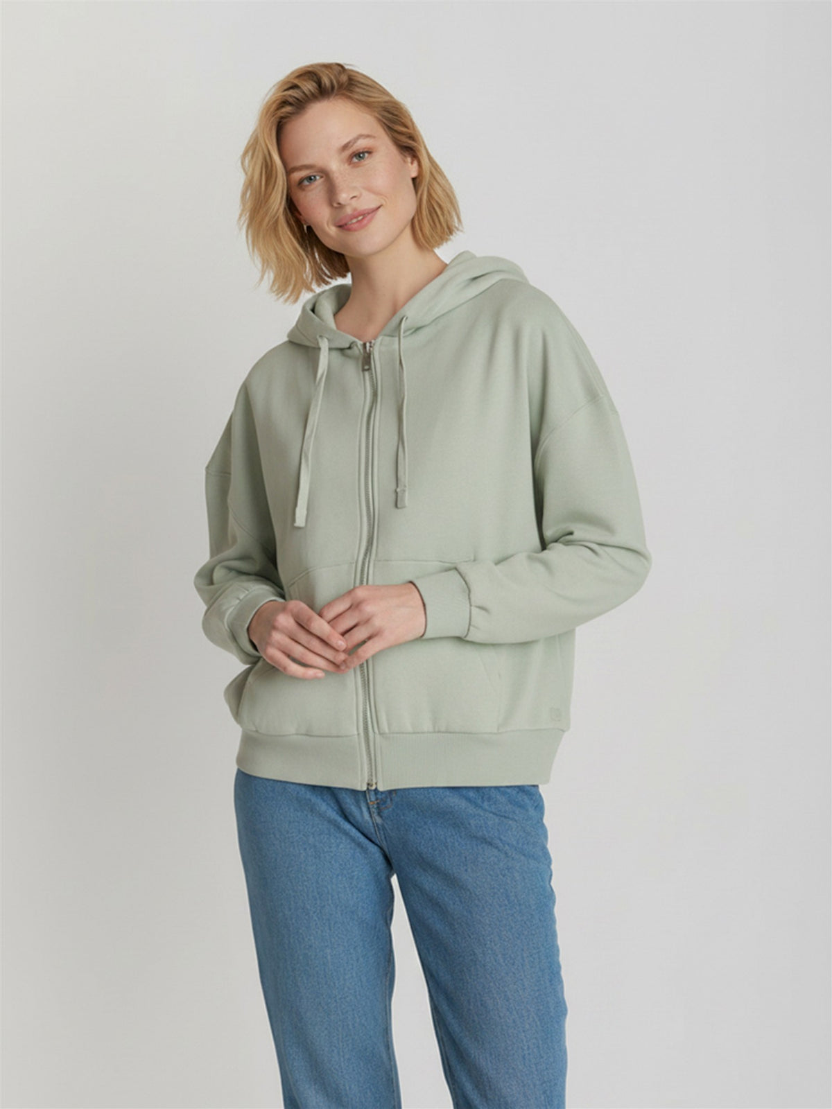Muted Mint: Lässige Sweatjacke aus Bio-Baumwolle für Damen [28978]