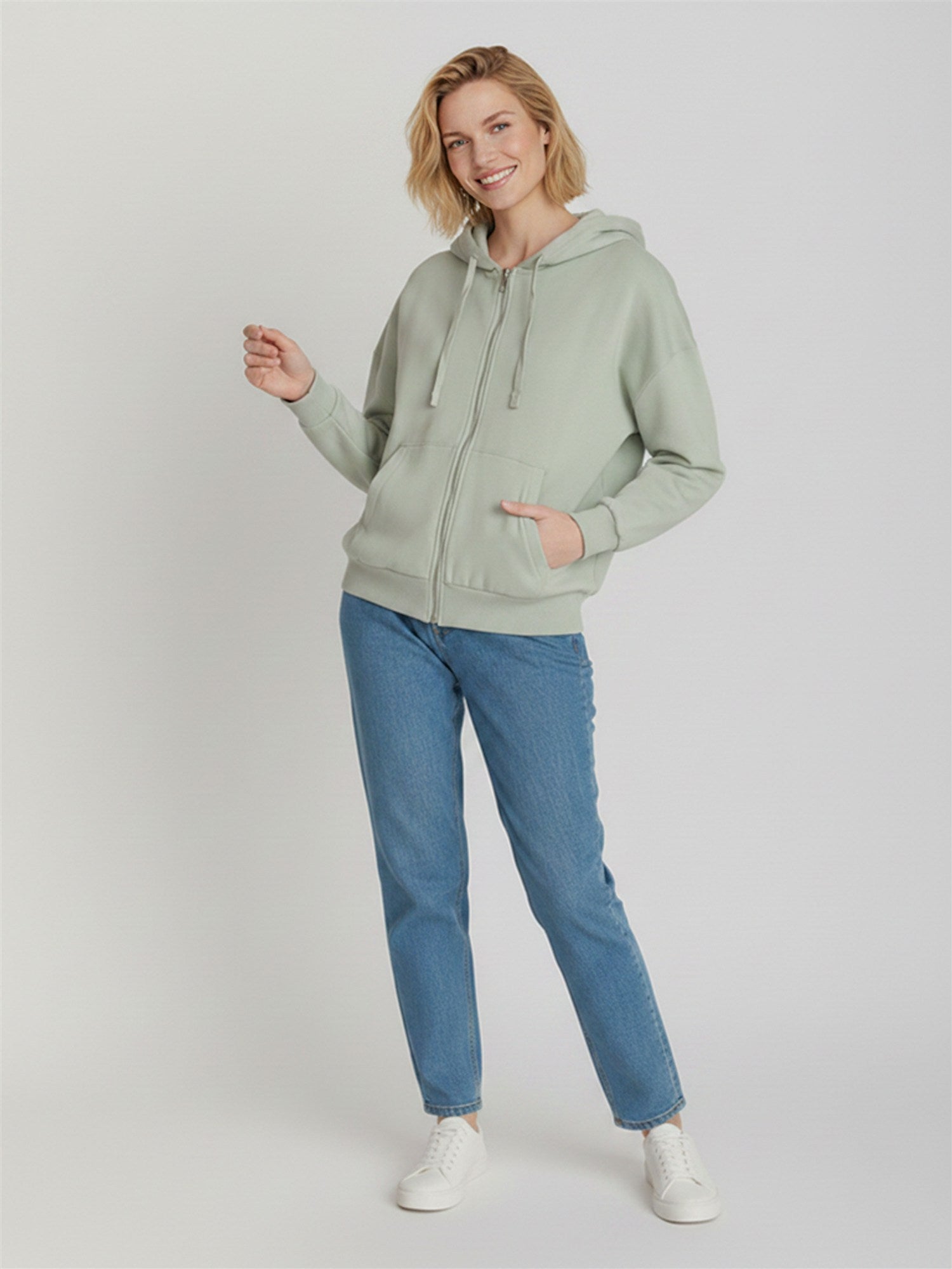 Muted Mint: Lässige Sweatjacke aus Bio-Baumwolle für Damen [28980]