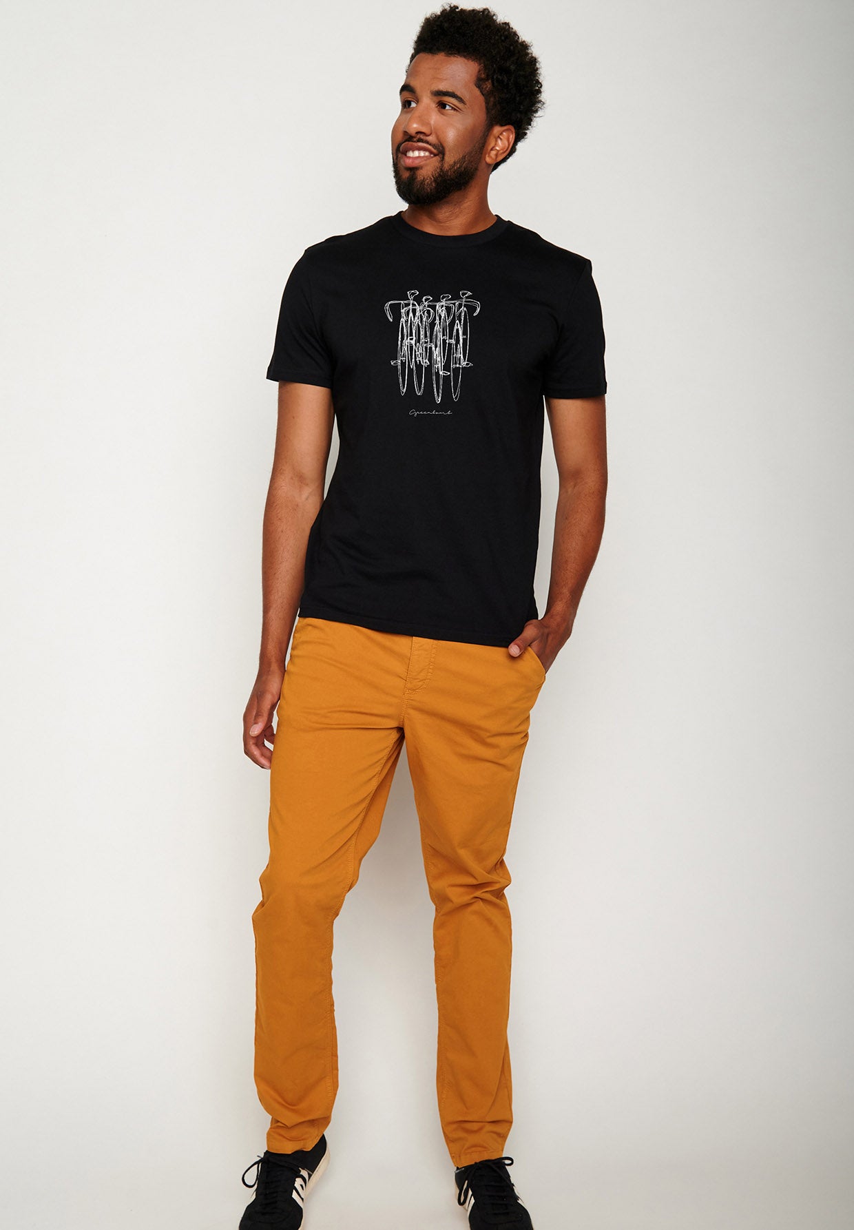 Black: Sportliches T-Shirt aus Bio-Baumwolle für Herren [4557]