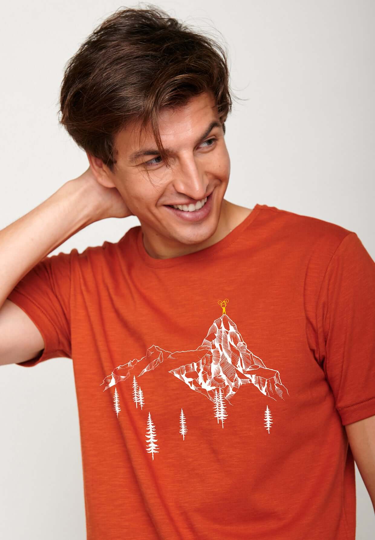 Clay Red: Sportliches T-Shirt aus Bio-Baumwolle für Herren [4884]