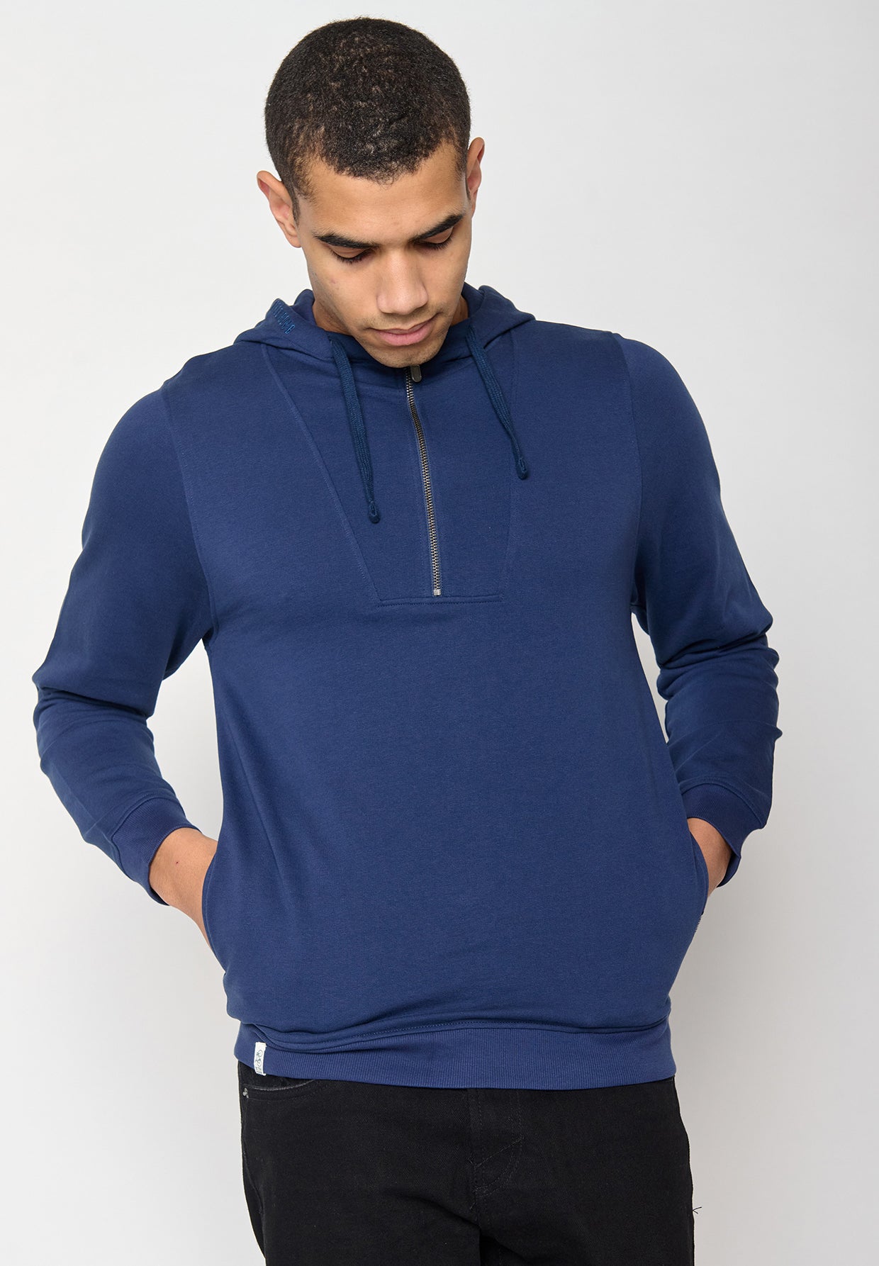 Blauer Lässiger Half-Zip aus Bio-Baumwolle für Herren (1)