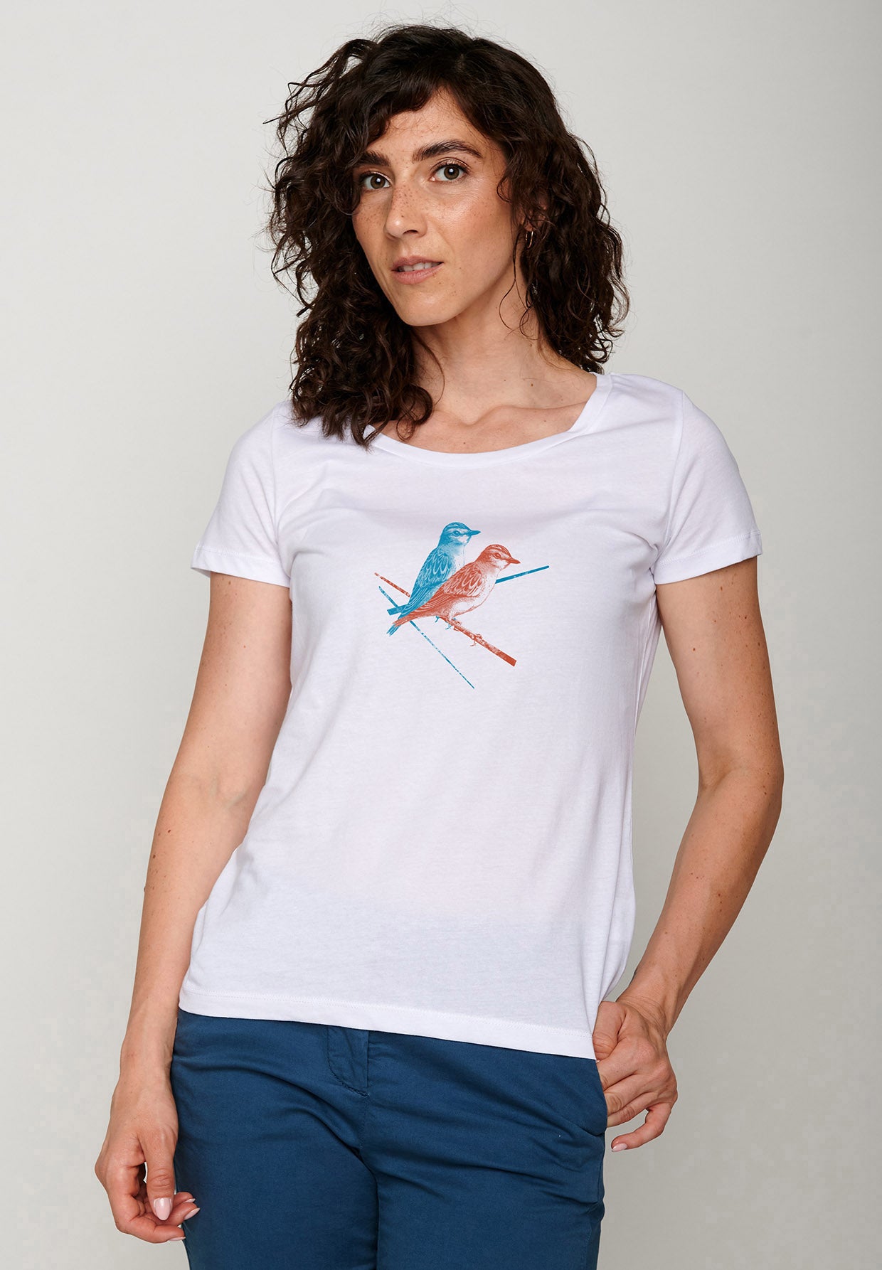 White: Sportliches T-Shirt aus Bio-Baumwolle für Damen [5435]