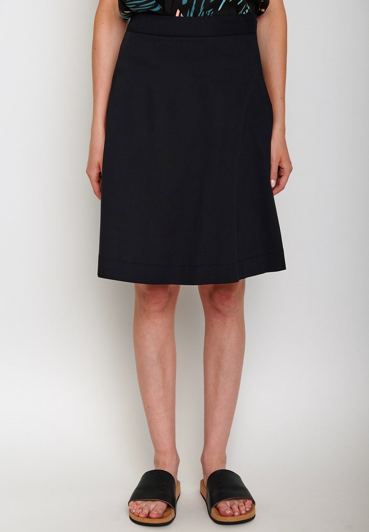 Schwarz:  Eleganter Rock aus LENZING™ ECOVERO™ Mix für Damen [5567]