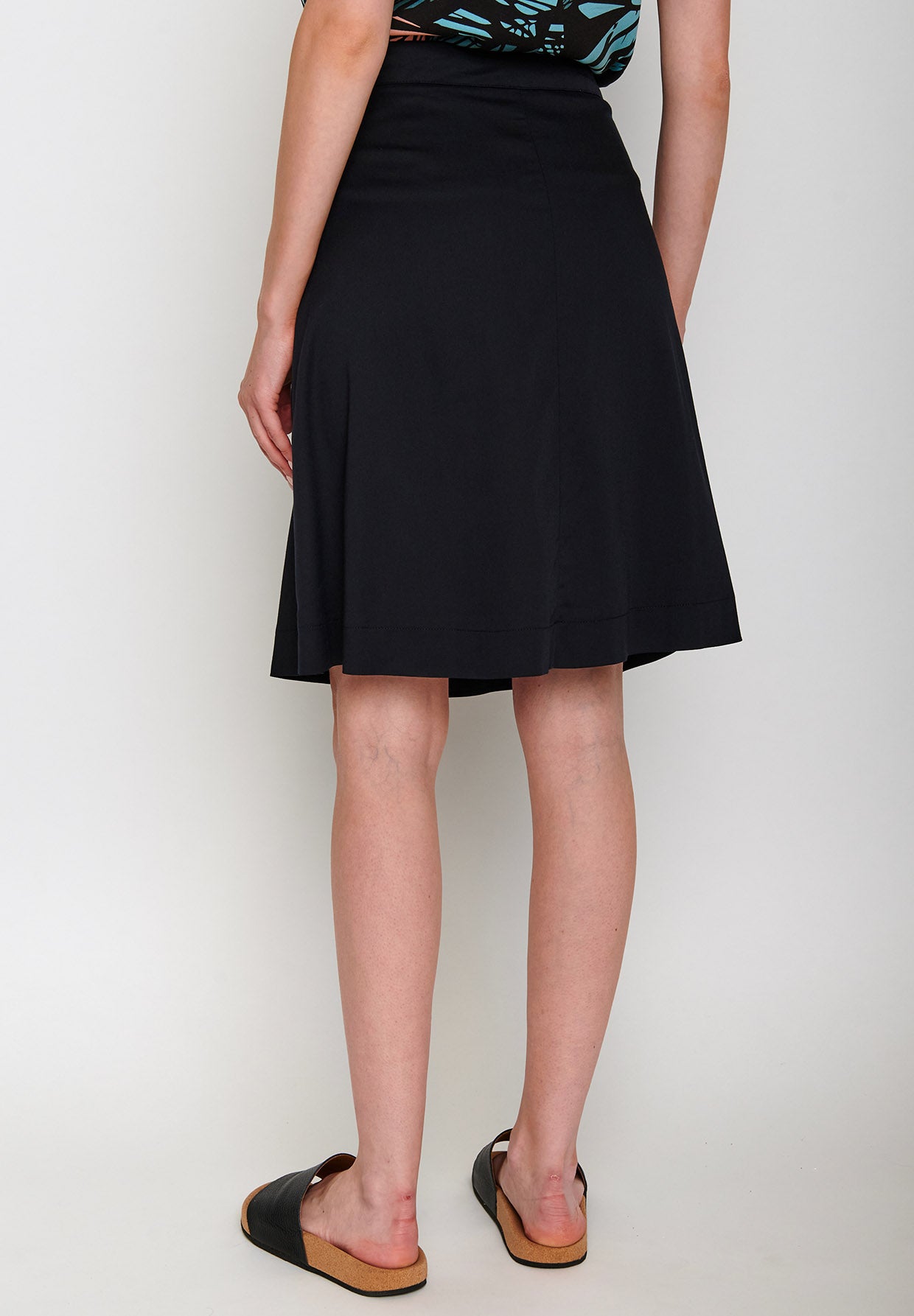 Schwarz:  Eleganter Rock aus LENZING™ ECOVERO™ Mix für Damen [5568]