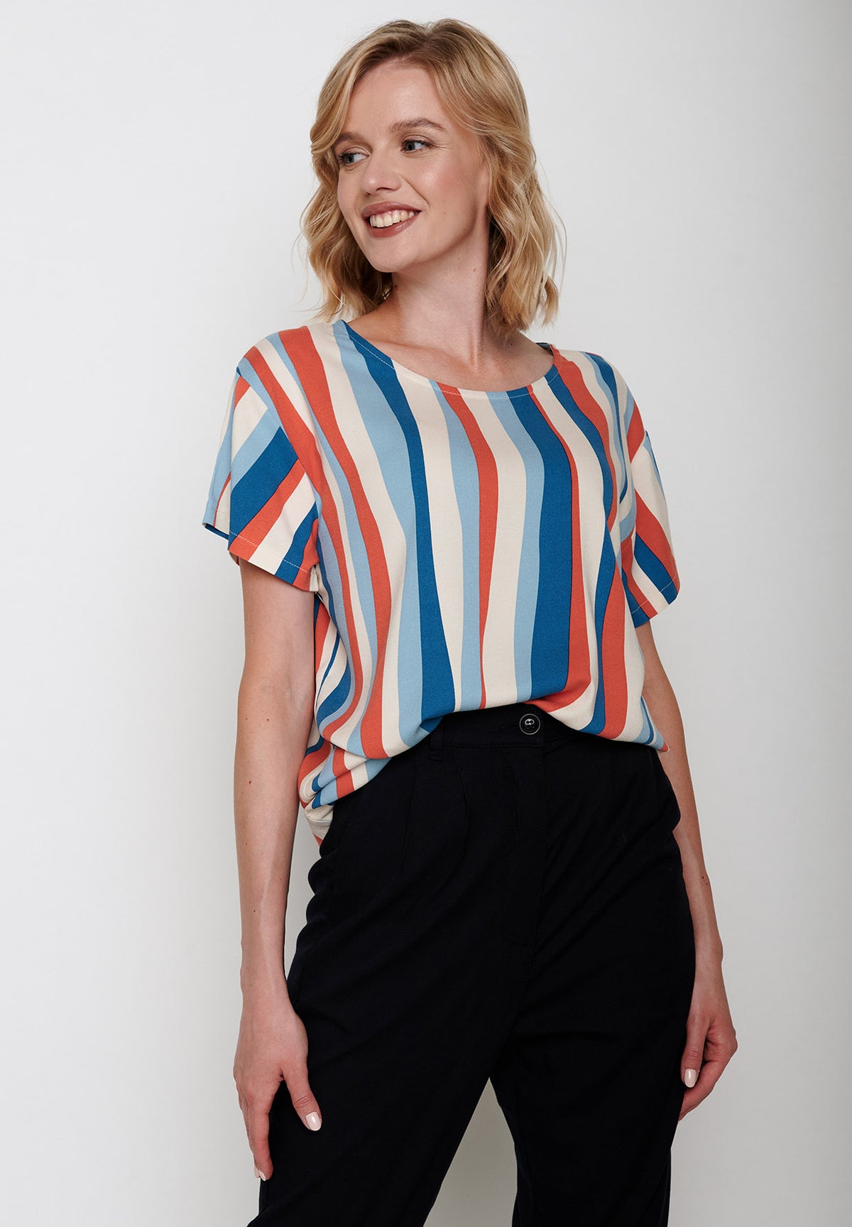 Sand: Lässiges T-Shirt aus Viskose (LENZING™ ECOVERO™) Mix für Damen [5614]