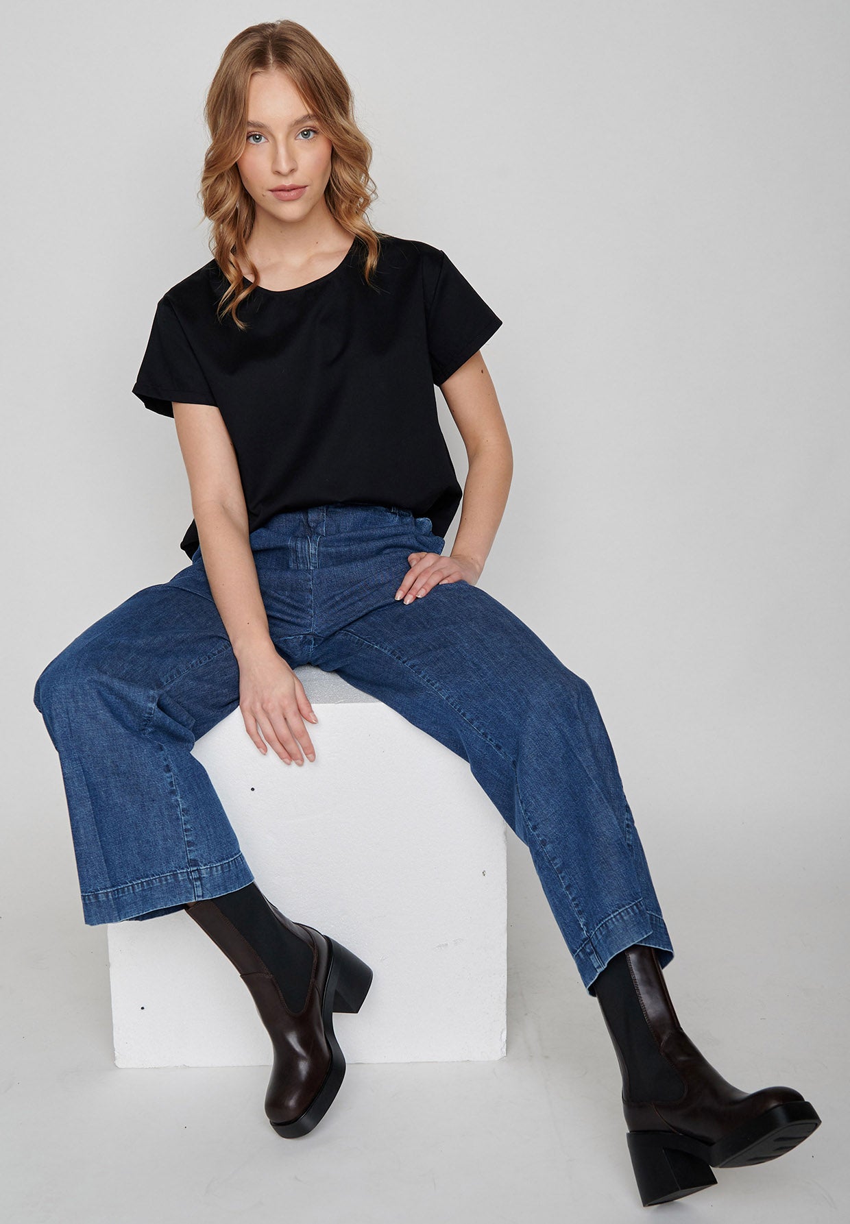 Black: Lässiges T-Shirt aus Viskose (LENZING™ ECOVERO™) Mix für Damen [5624]