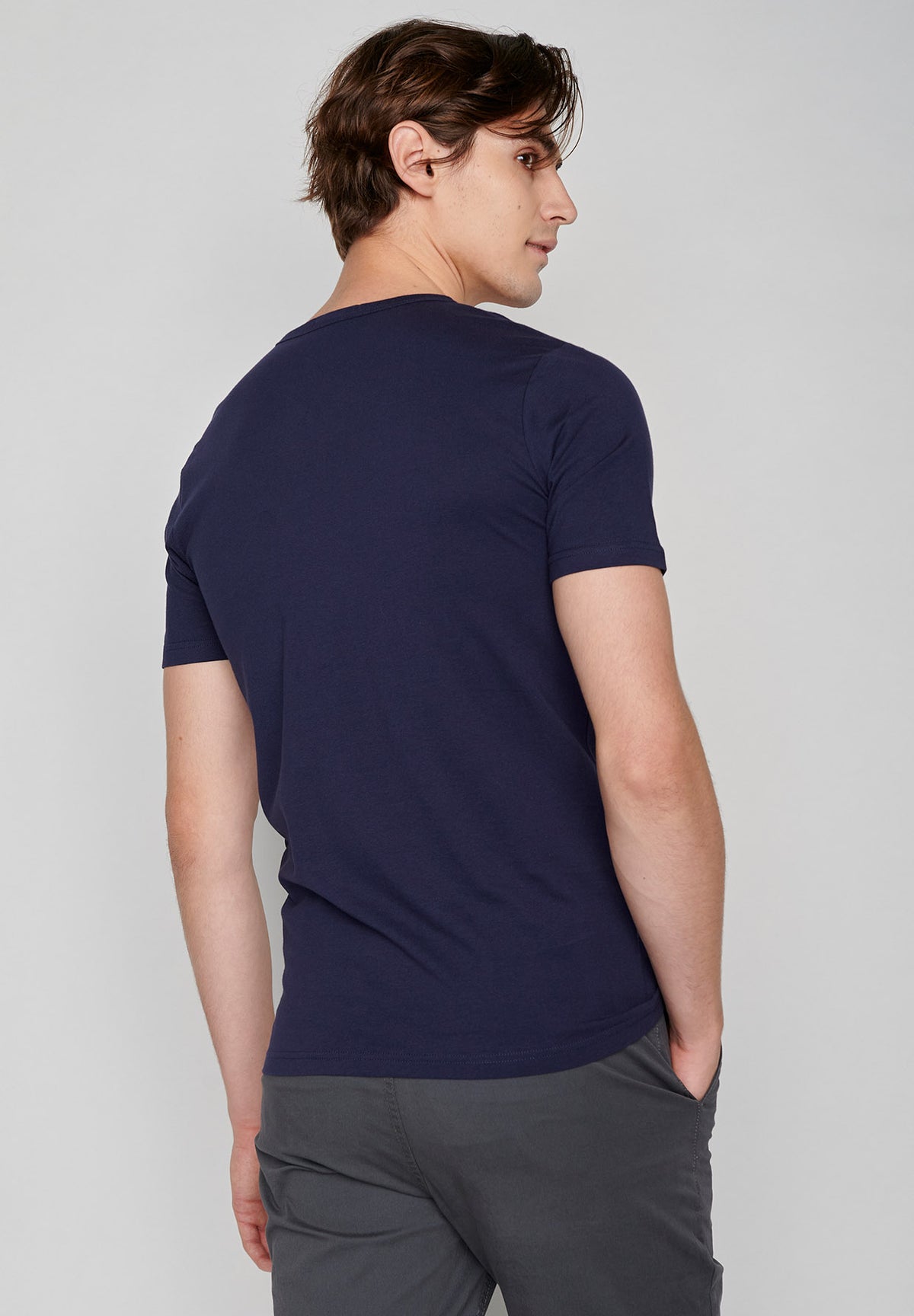 Navy: Lässiges T-Shirt aus Bio-Baumwolle für Herren [568]