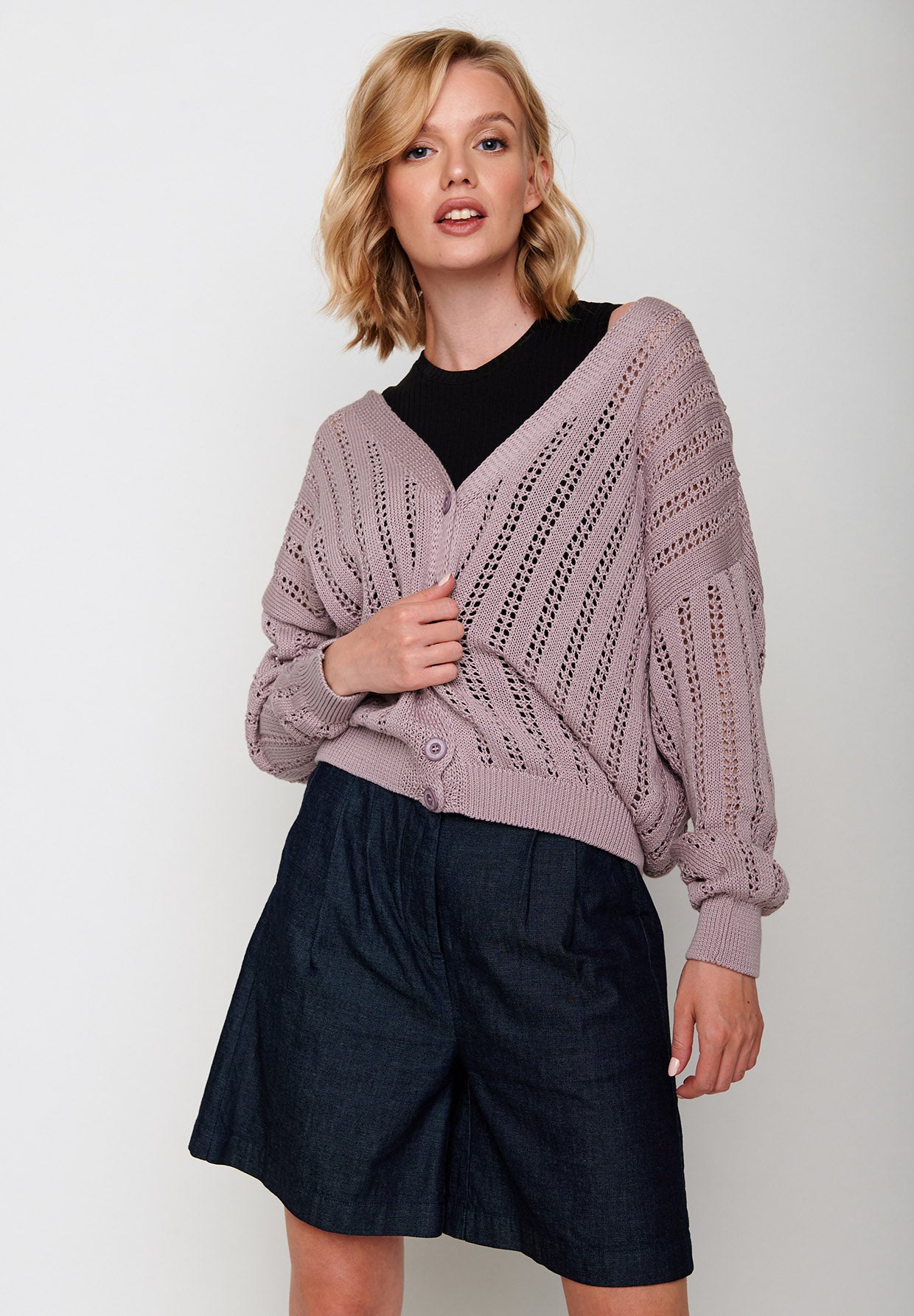 Dusty Lilac: Gemütliche Strickjacke aus Bio-Baumwolle für Damen [5751]