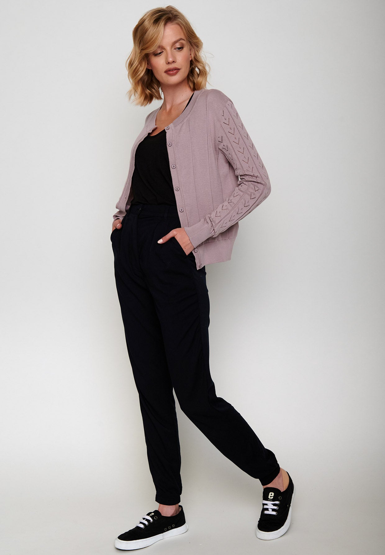 Dusty Lilac: Gemütliche Strickjacke aus Bio-Baumwolle für Damen [5792]